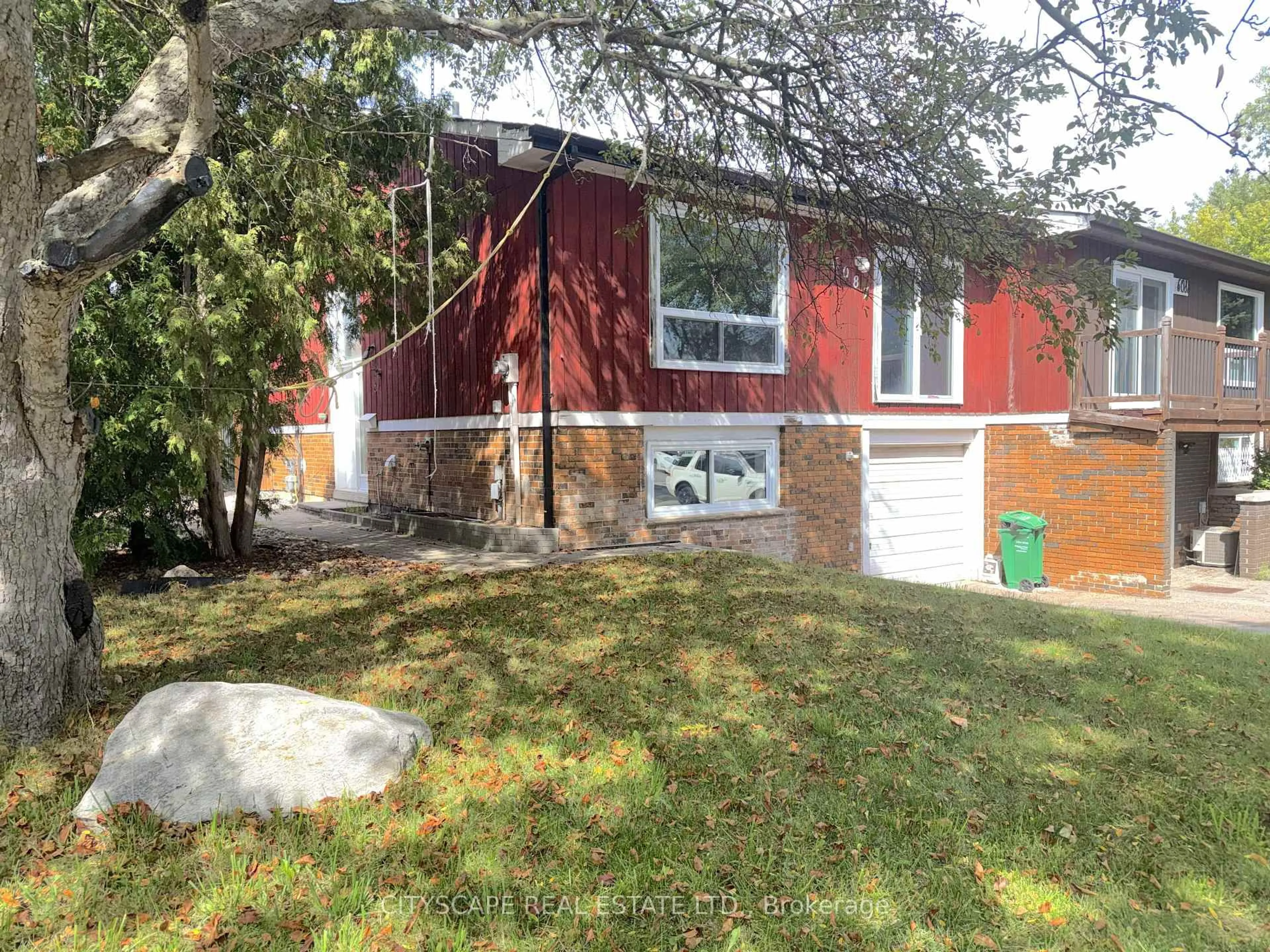 Unknown for 6087 Featherhead Cres, Mississauga Ontario L5N 2B5