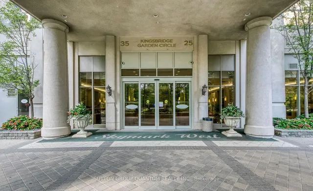 25 Kingsbridge Garden Circ #1123, Mississauga 2