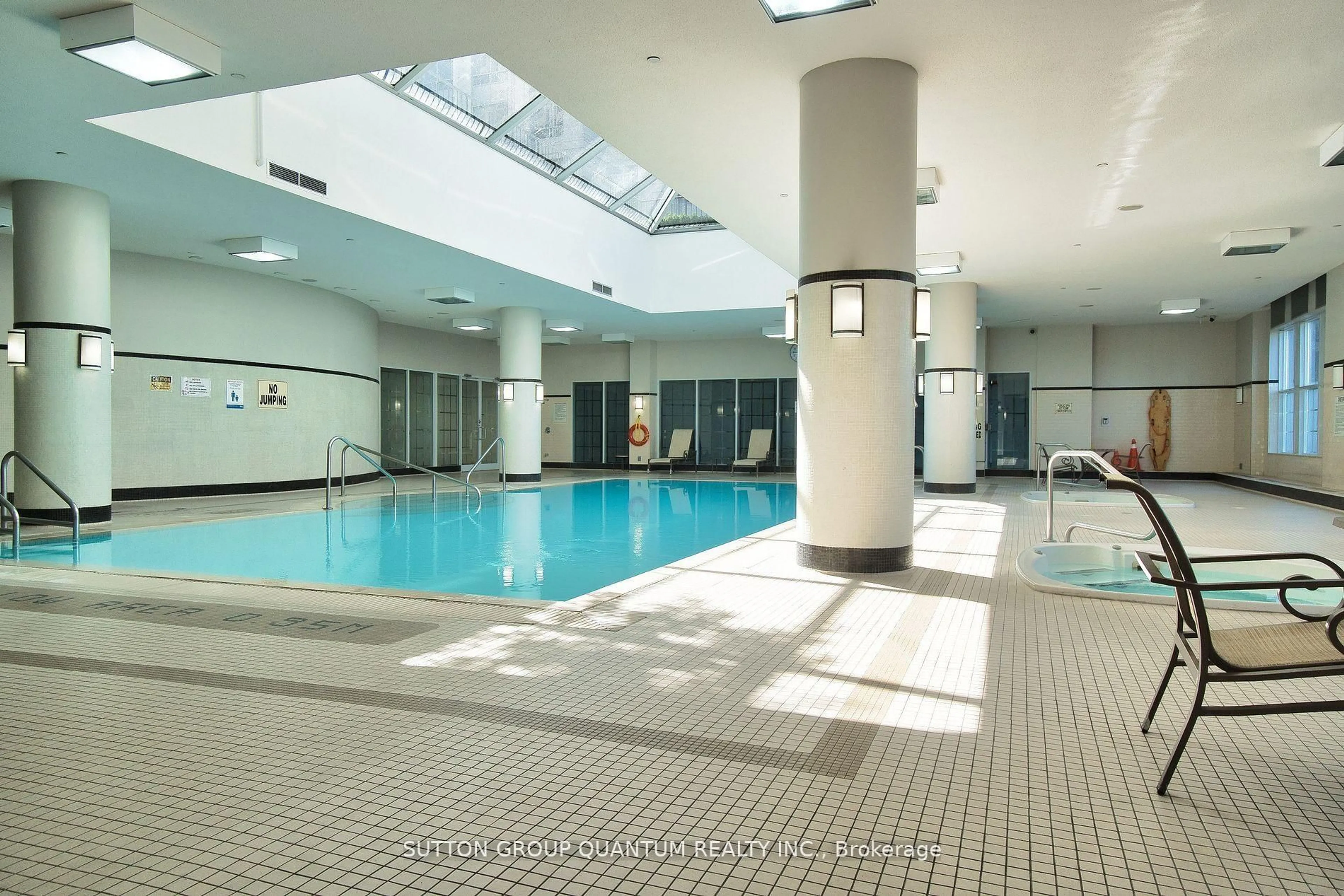 Pool for 25 Kingsbridge Garden Circ #1123, Mississauga Ontario L5R 4B1