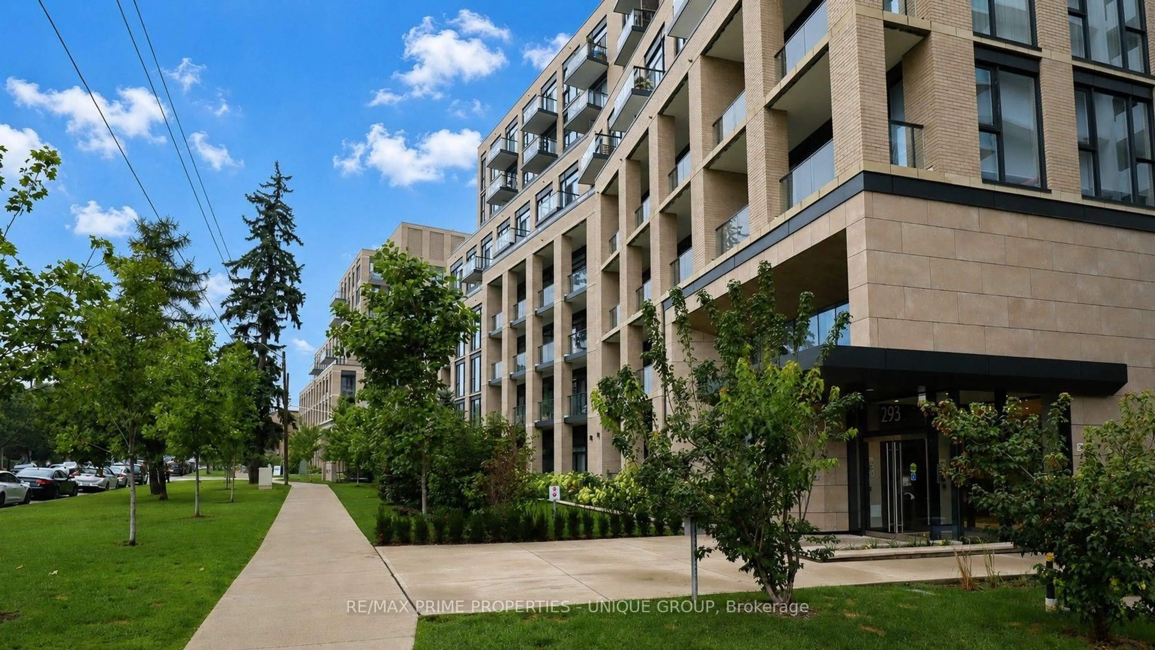 Patio, building for 293 The Kingsway #412, Toronto Ontario M9K 3A9