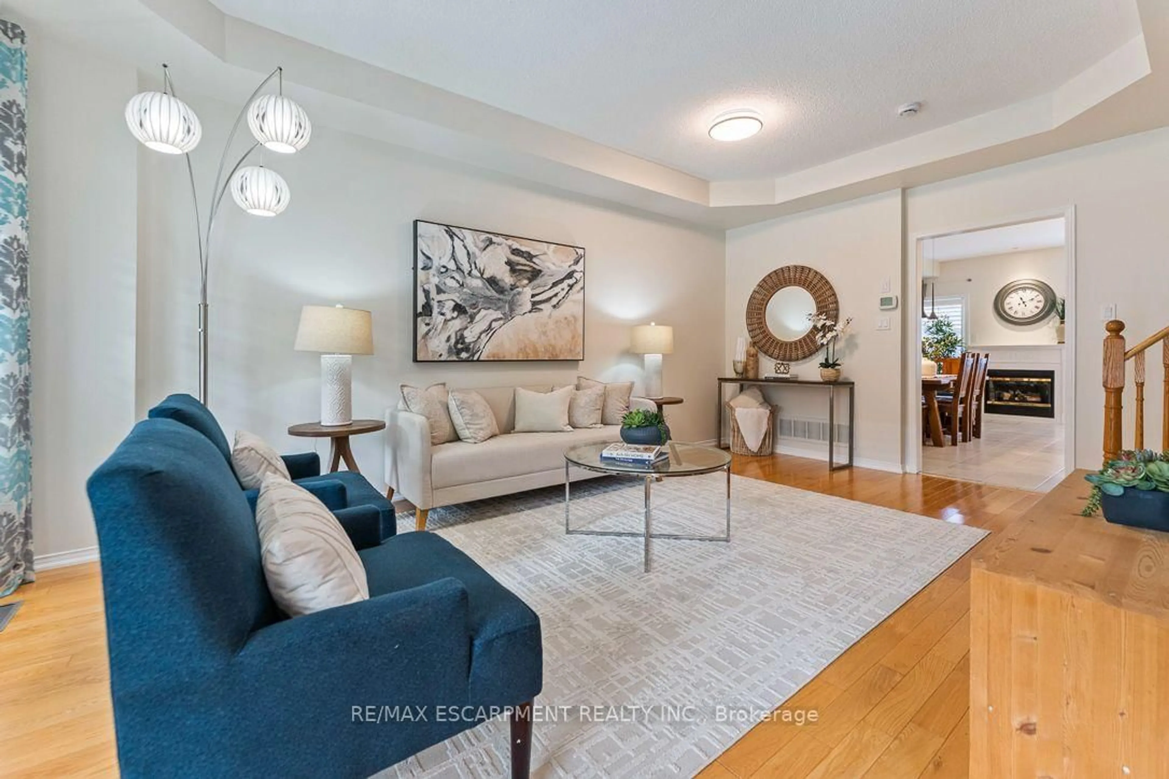 Living room with furniture, unknown for 253 Gatwick Dr, Oakville Ontario L6H 7K3