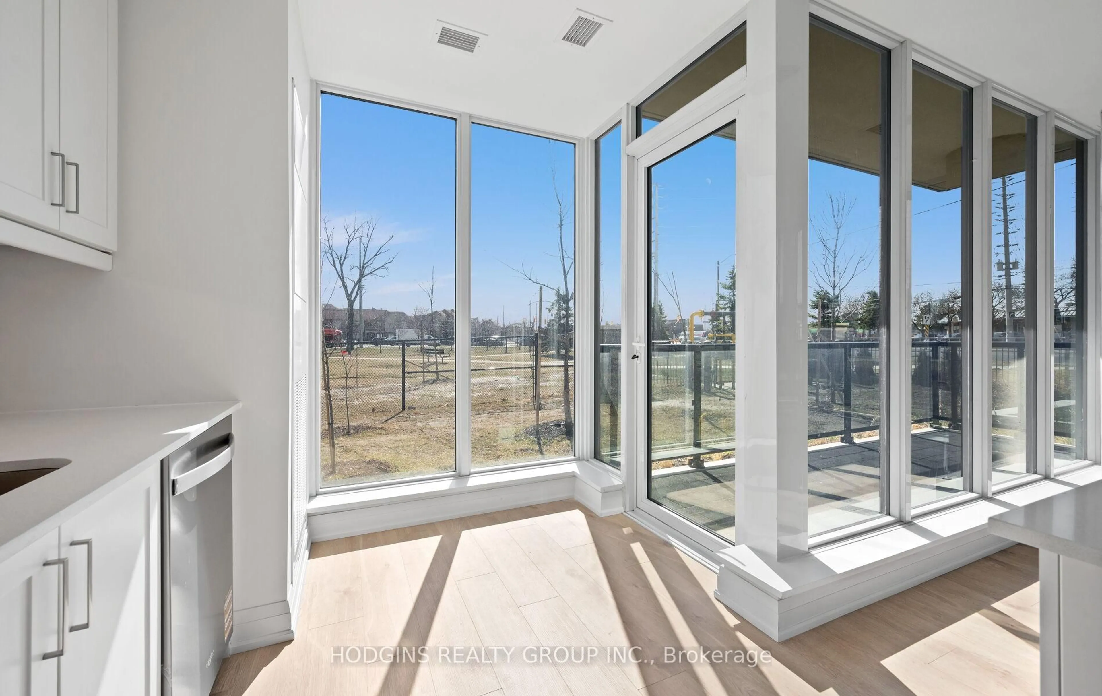 Unknown for 1035 Southdown Rd #106, Mississauga Ontario L5J 0A2