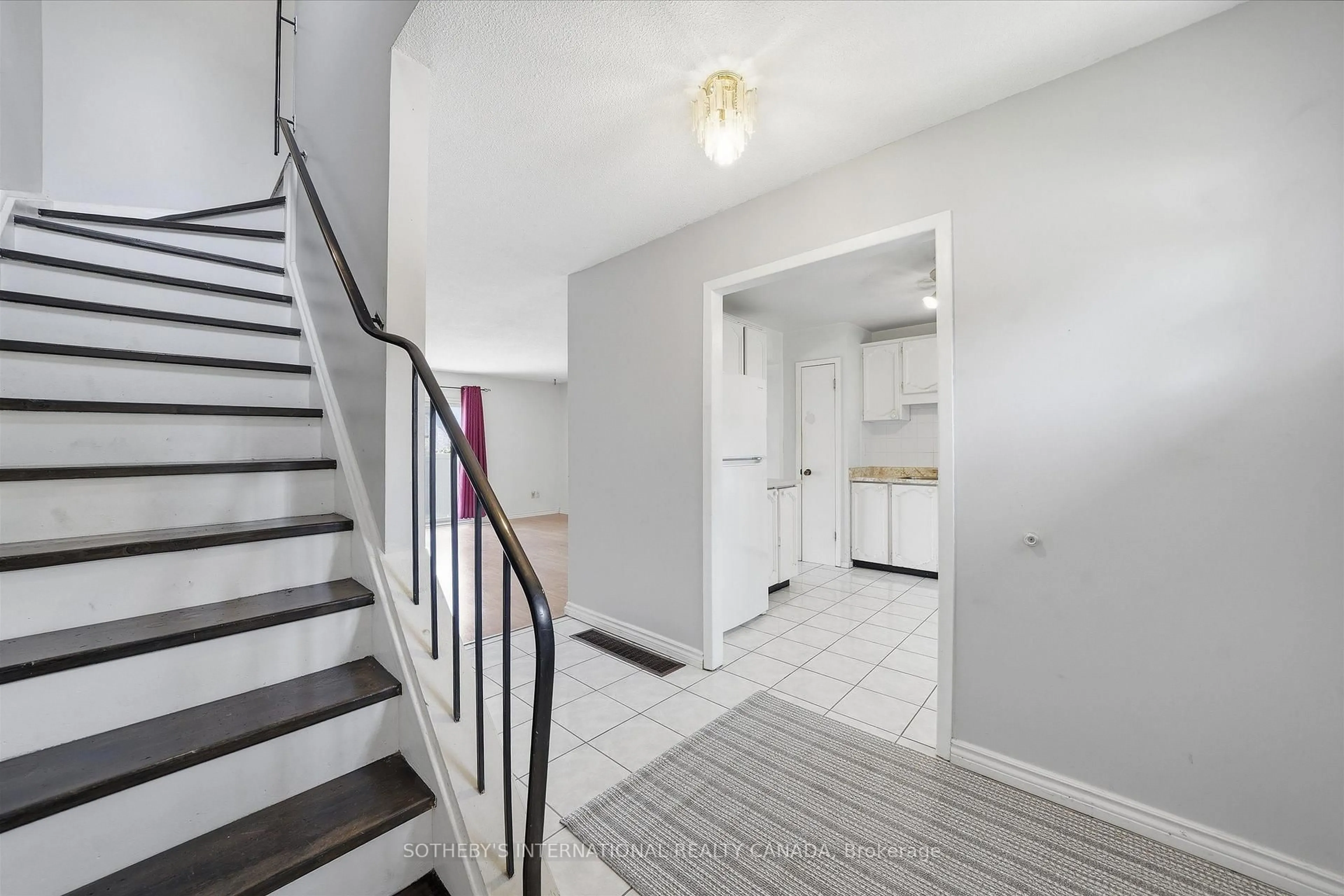 Unknown for 120 Falconer Dr #34, Mississauga Ontario L5N 1P5