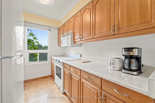 4110 Quaker Hill Dr, Mississauga 4