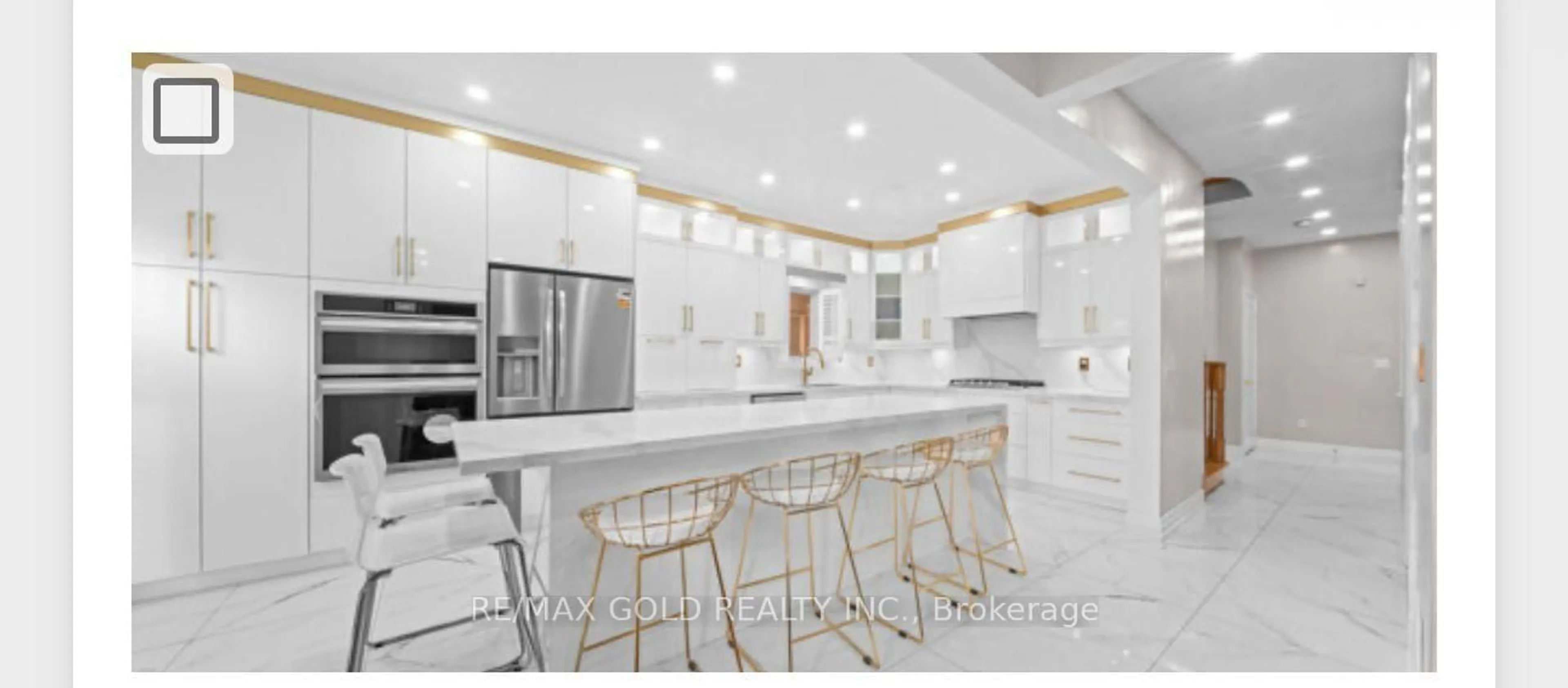 Open concept kitchen, ceramic/tile floor for 19 Attview Cres, Brampton Ontario L6P 2R5