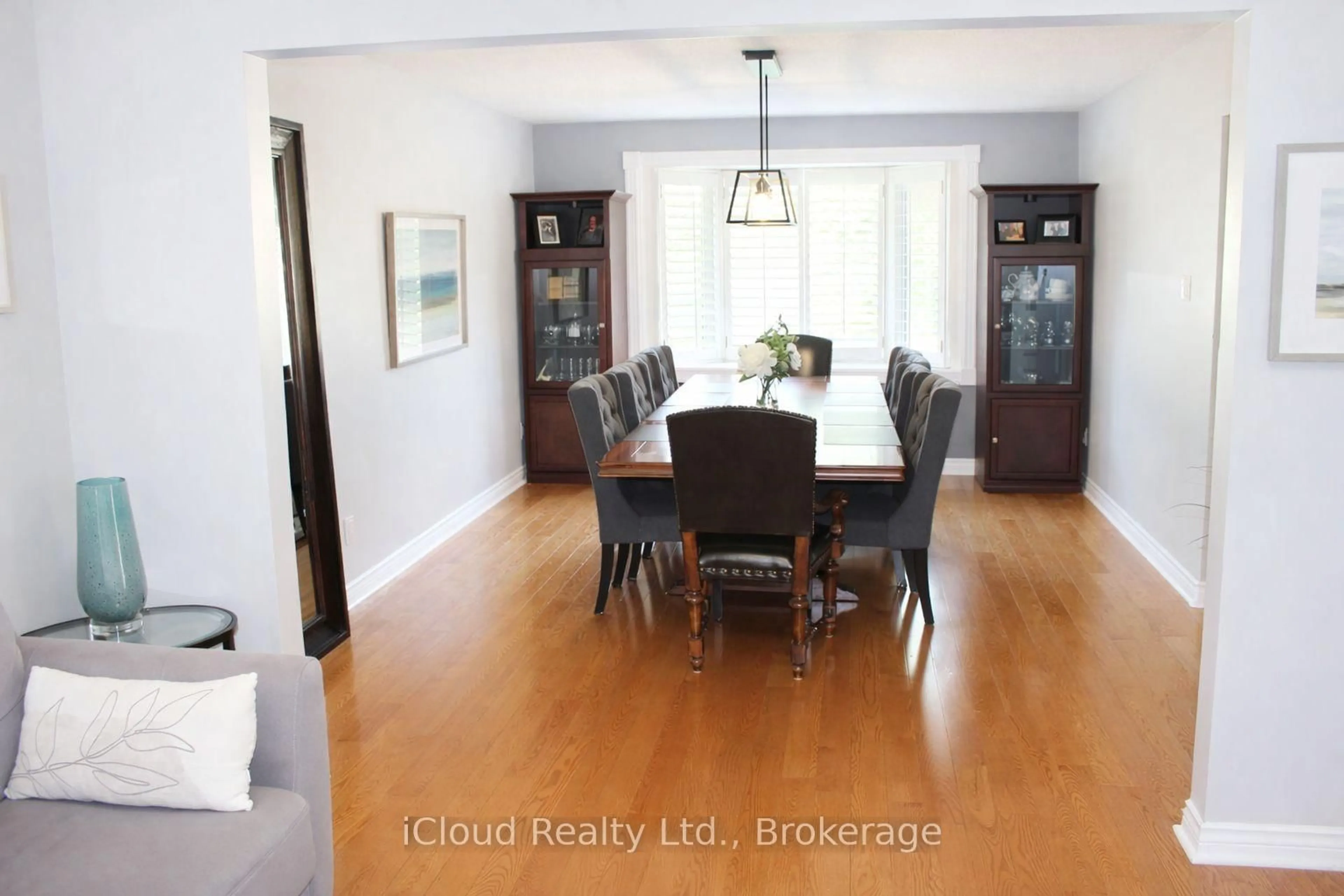 Dining room, wood/laminate floor for 679 Harrison Rd, Milton Ontario L9T 4S7