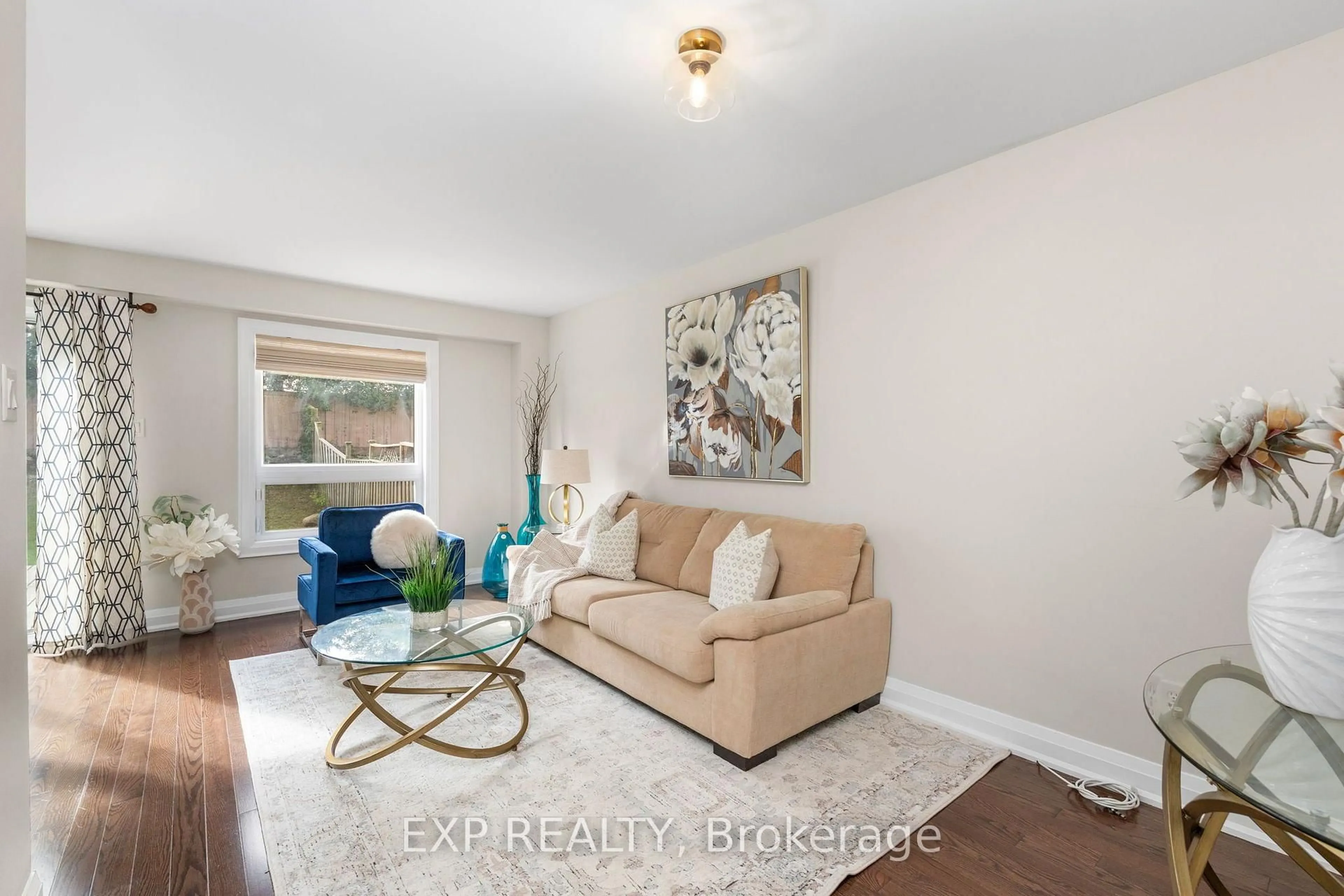 Living room with furniture, unknown for 224 Timberlane Dr, Brampton Ontario L6Y 4V6