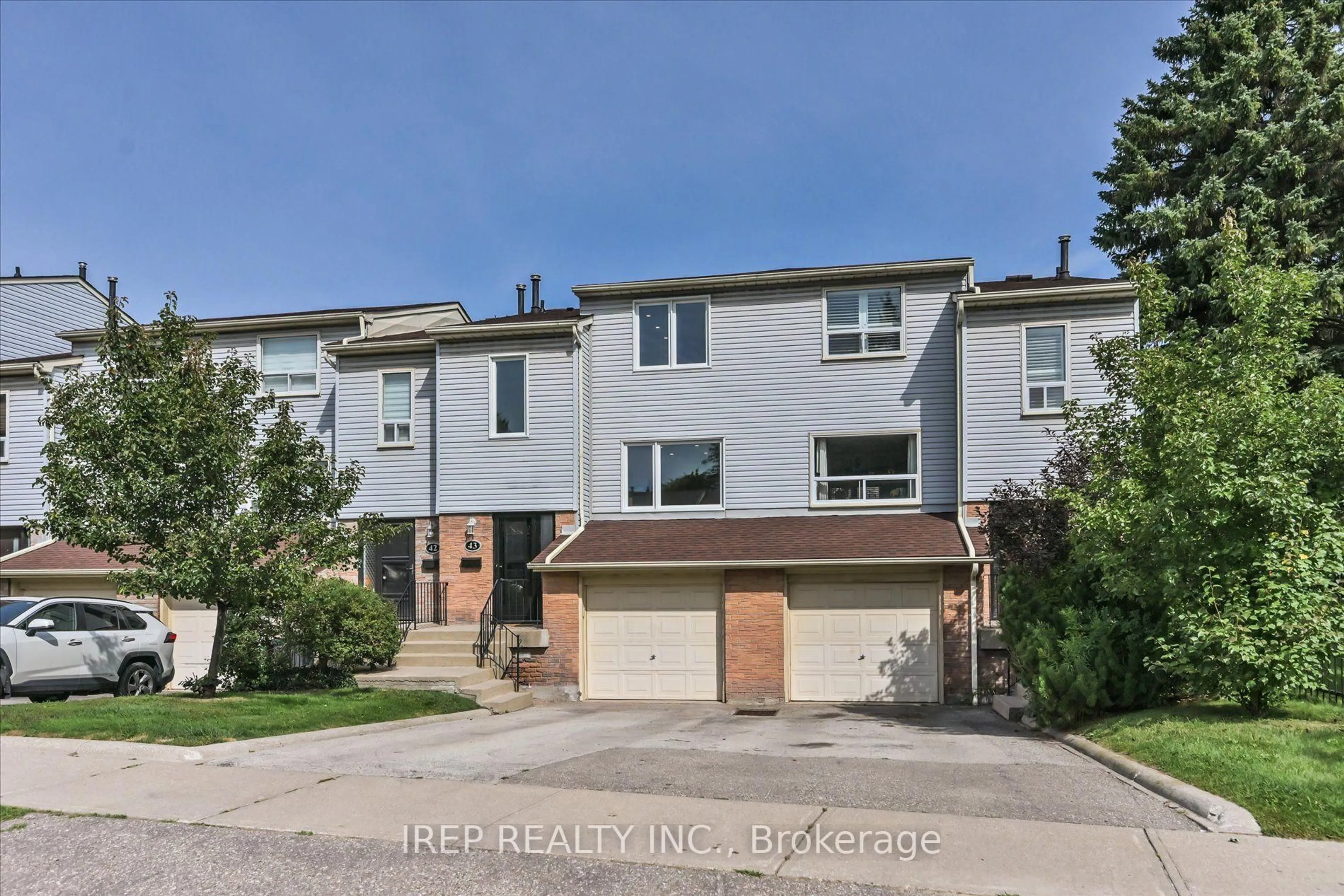 Unknown for 1055 Shawnmarr Rd #43, Mississauga Ontario L5H 3V2
