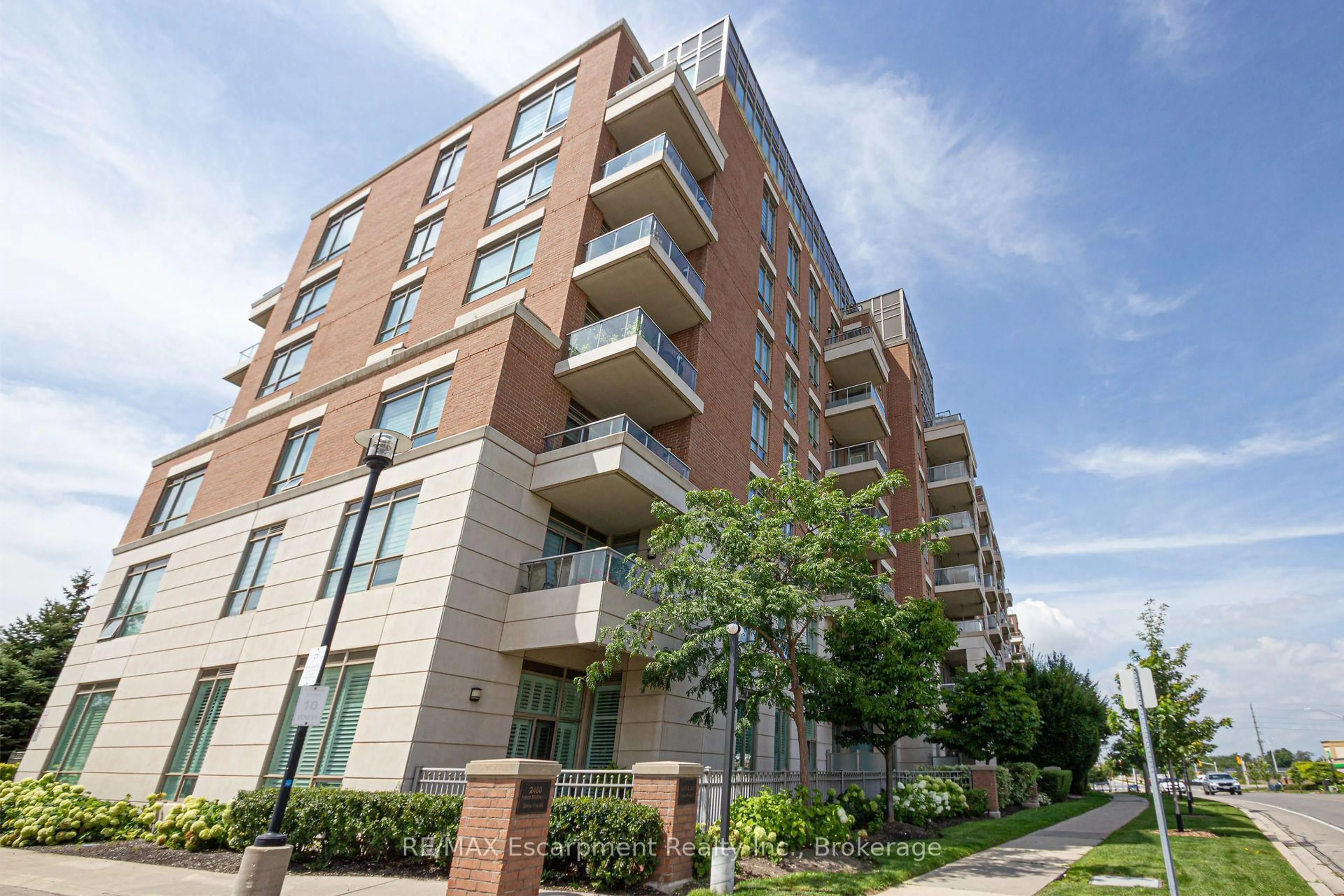 Unknown for 2470 Prince Michael Dr #210, Oakville Ontario L6H 0G9