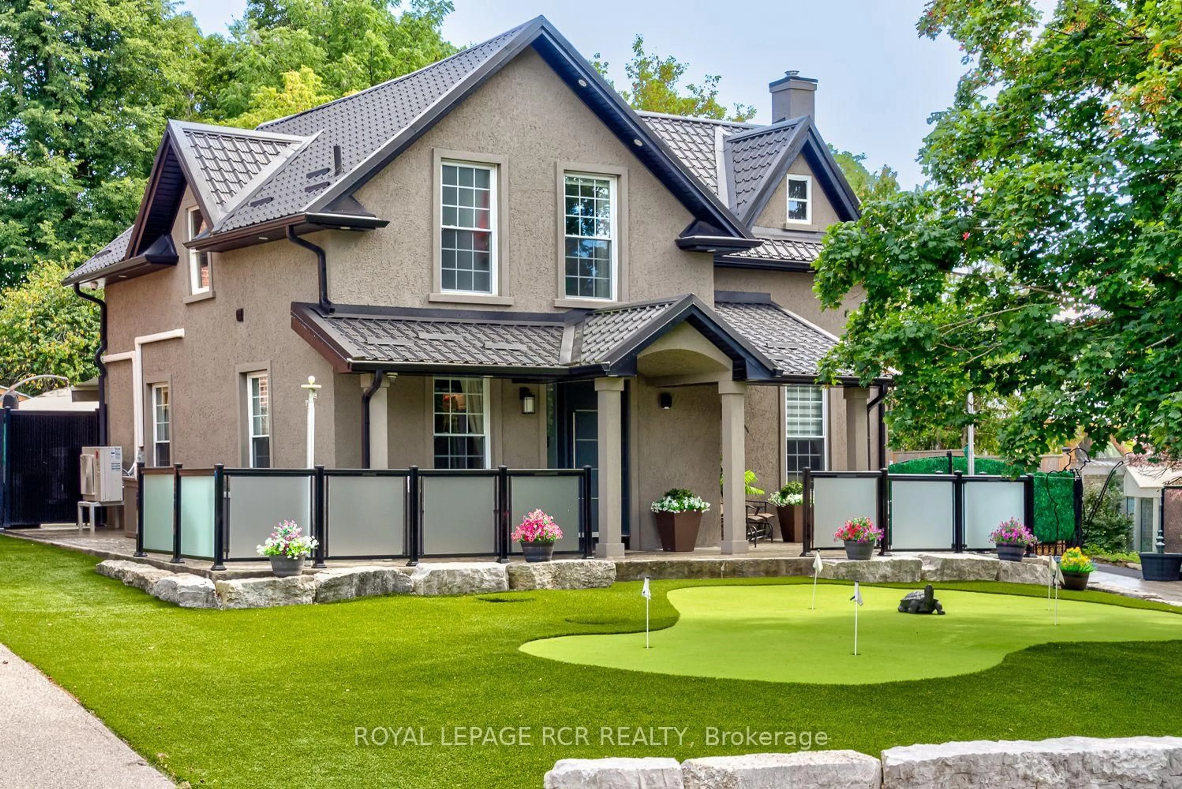 Home with vinyl exterior material, street for 19 Birch Ave, Caledon Ontario L7E 0K1