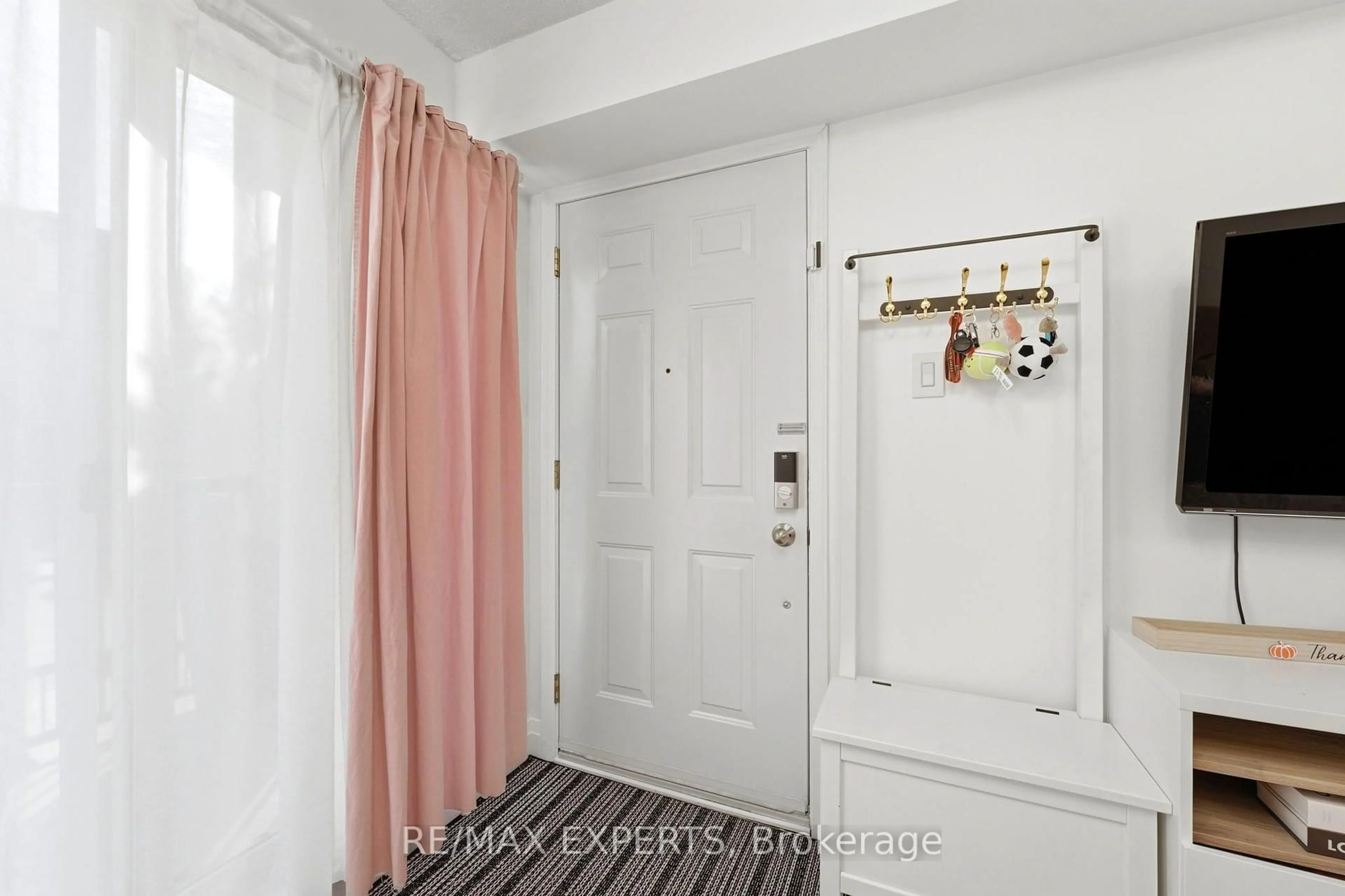 Indoor entryway for 85 George Appleton Way #2025, Toronto Ontario M3M 0A2