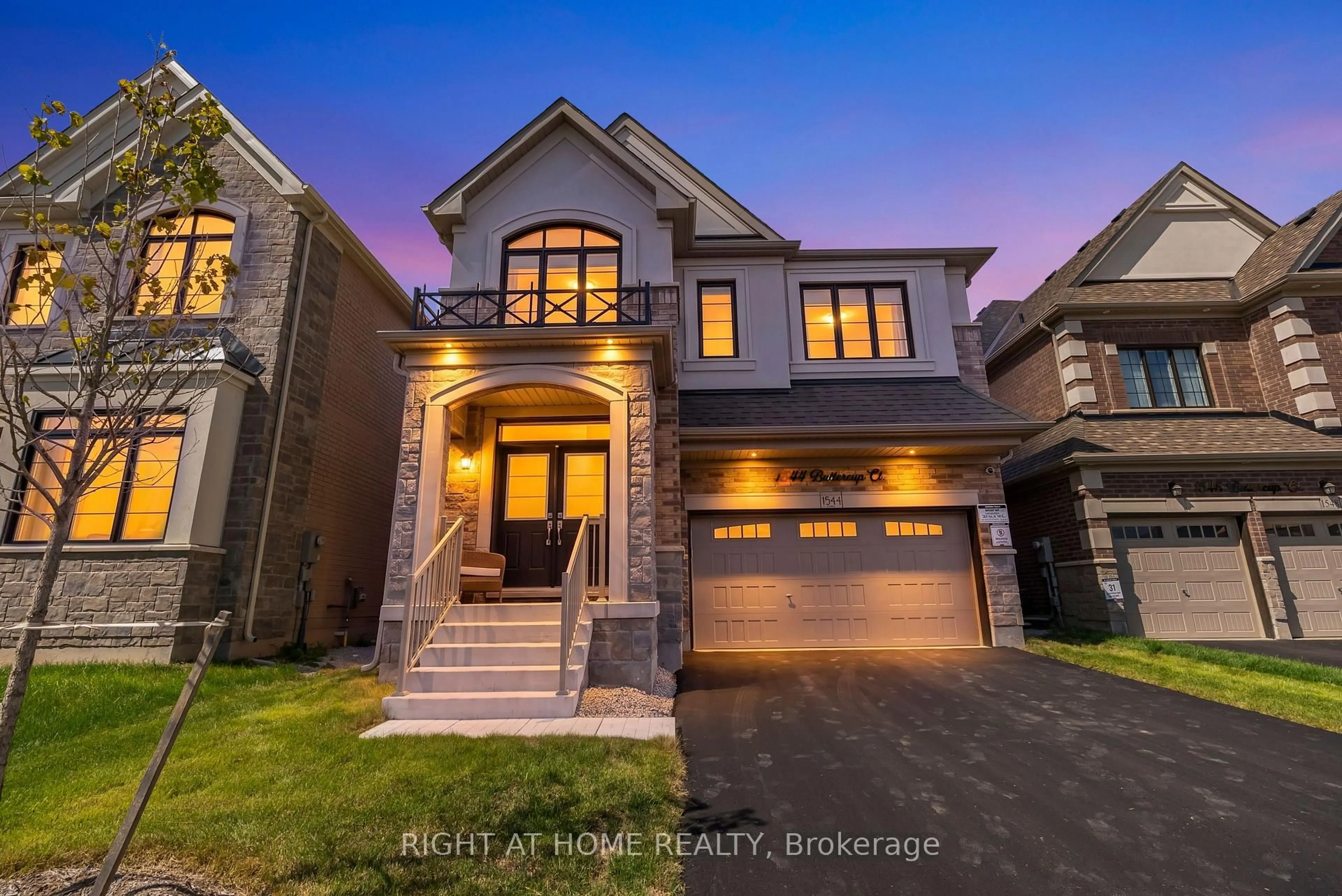 Home with brick exterior material, street for 1544 Buttercup Crt, Milton Ontario L9E 2G3