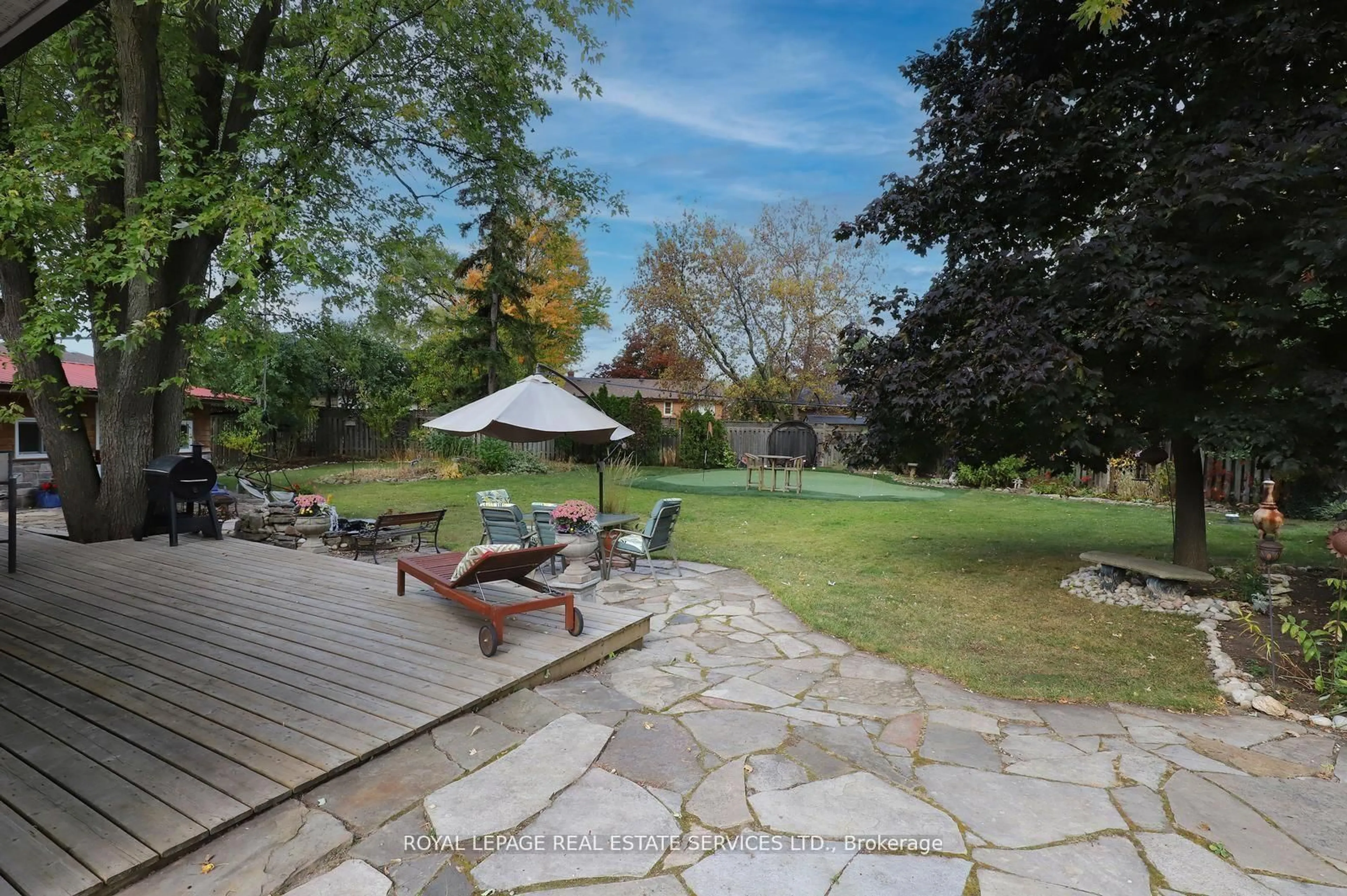 Patio, water/lake/river/ocean view for 167 Oliver Pl, Oakville Ontario L6H 1K9