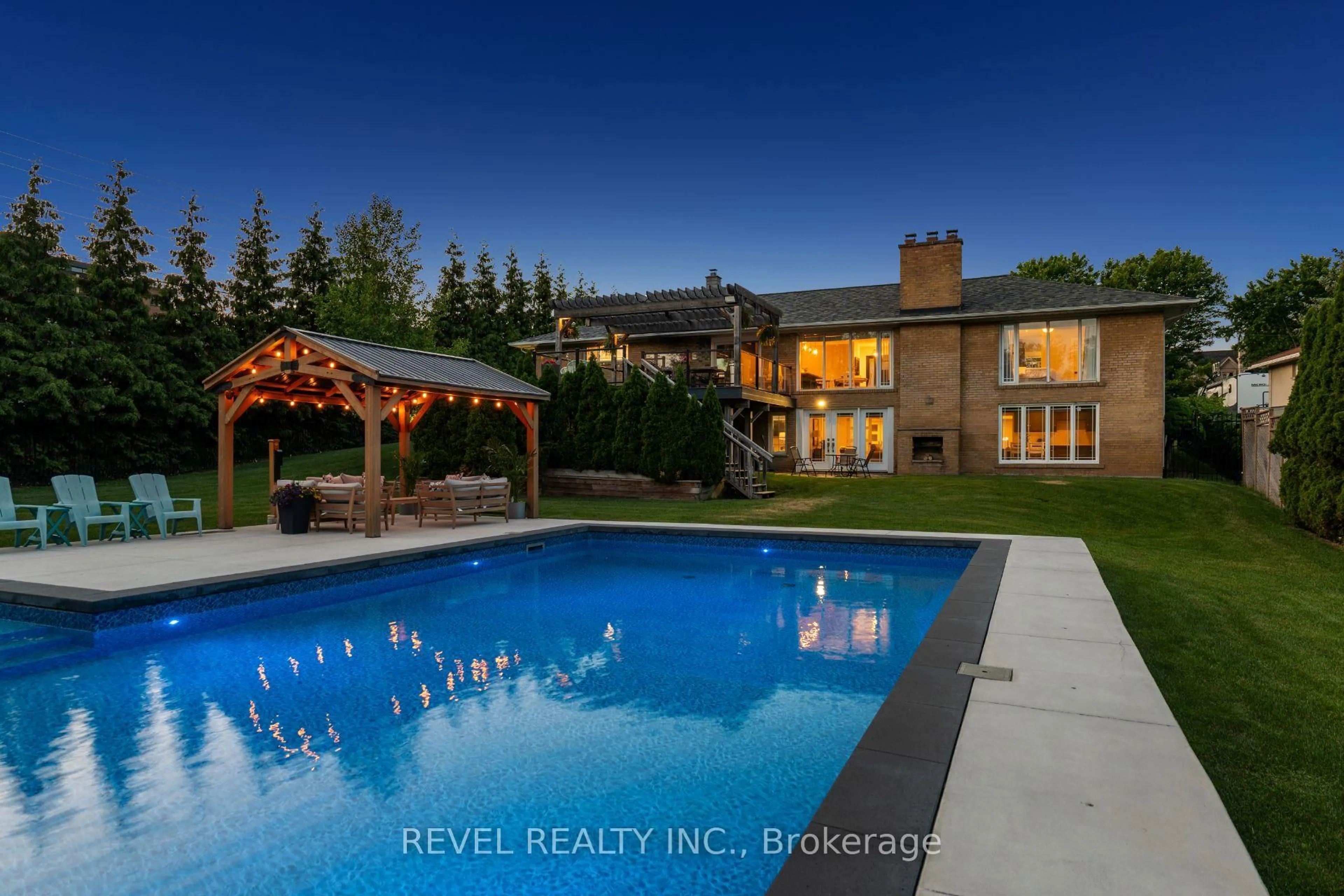 Pool for 1648 Crediton Pkwy, Mississauga Ontario L5G 3X3