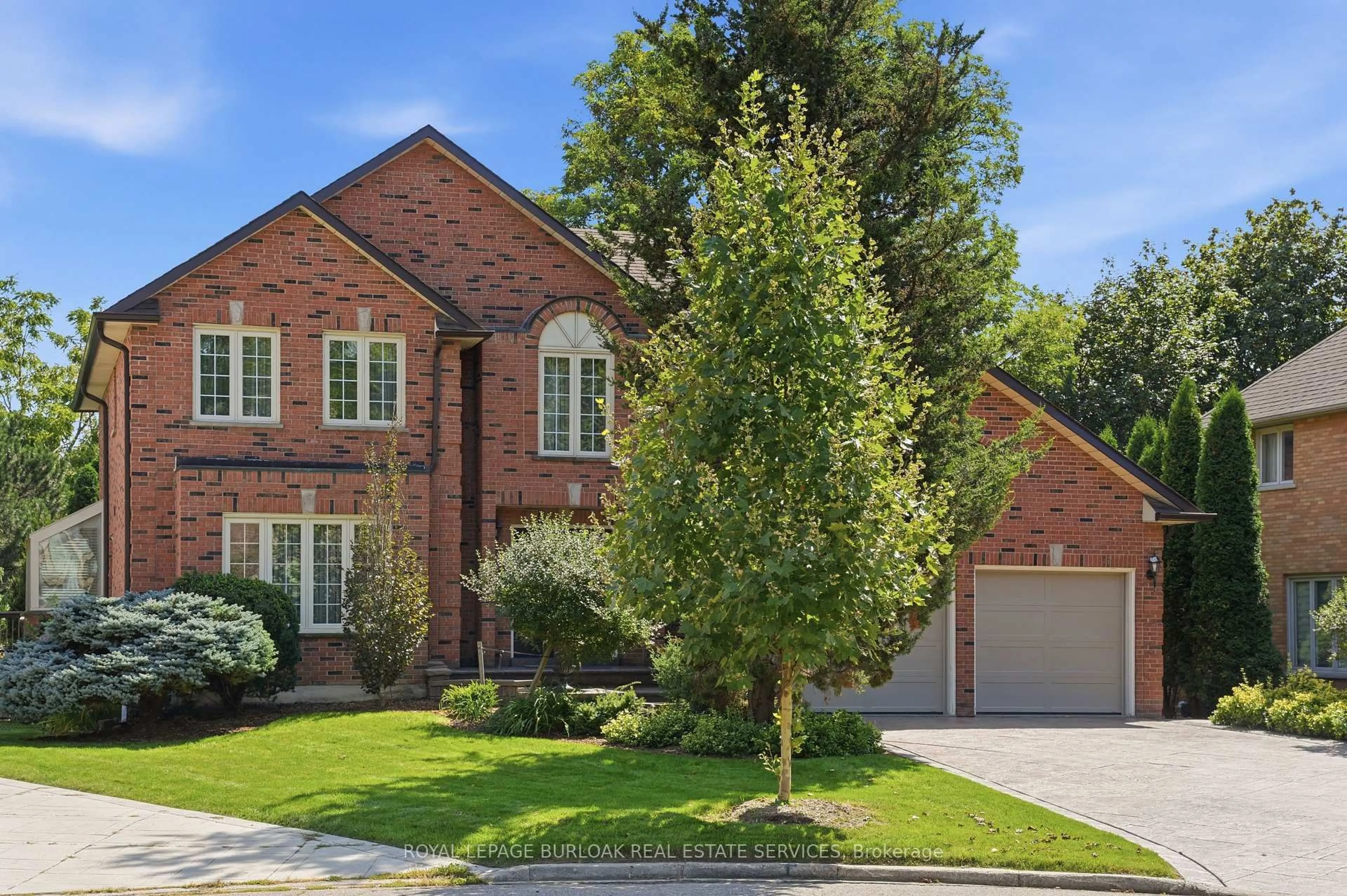 Home with brick exterior material, street for 1820 Shady Creek Crt, Mississauga Ontario L5L 3W2