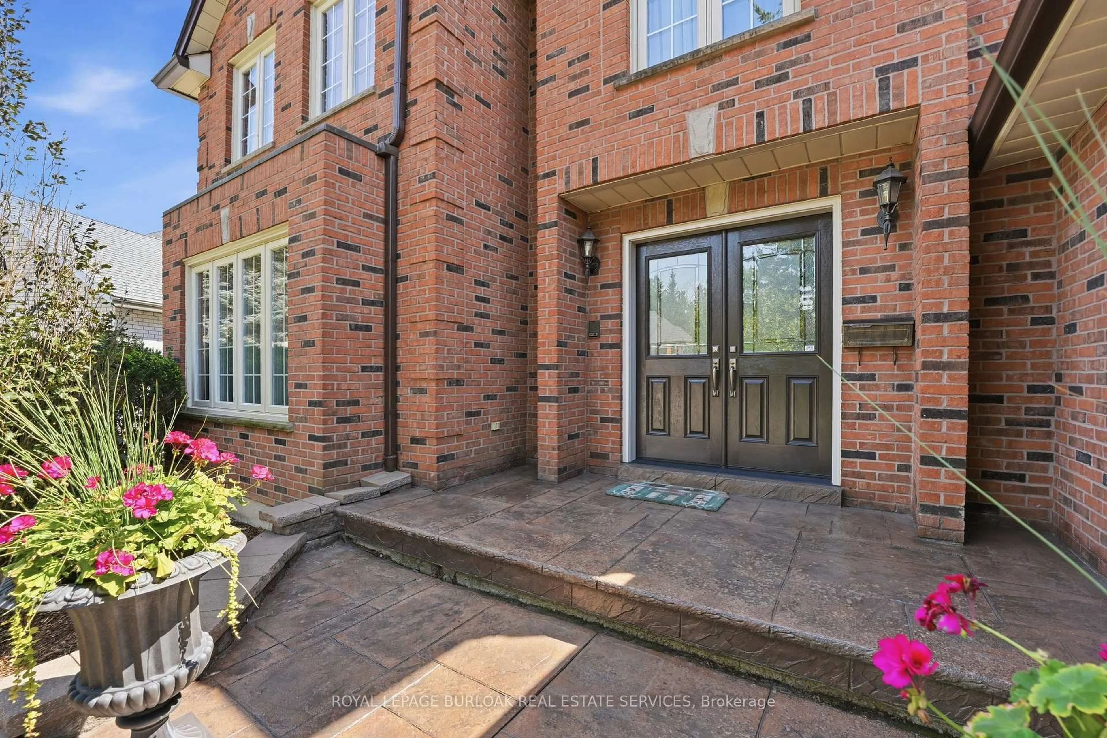 Unknown for 1820 Shady Creek Crt, Mississauga Ontario L5L 3W2