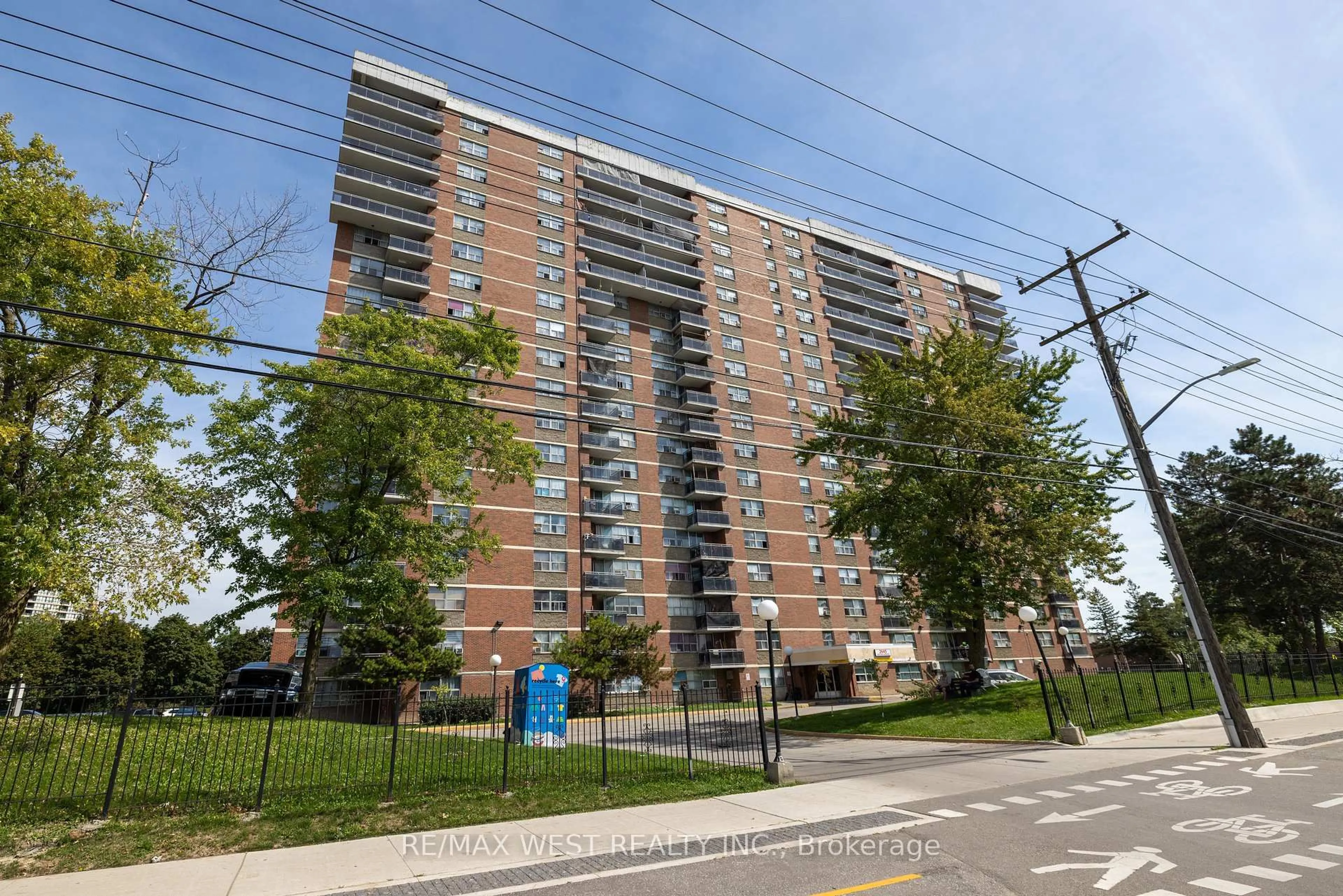 Unknown for 2645 Kipling Ave #506, Toronto Ontario M9V 3S6