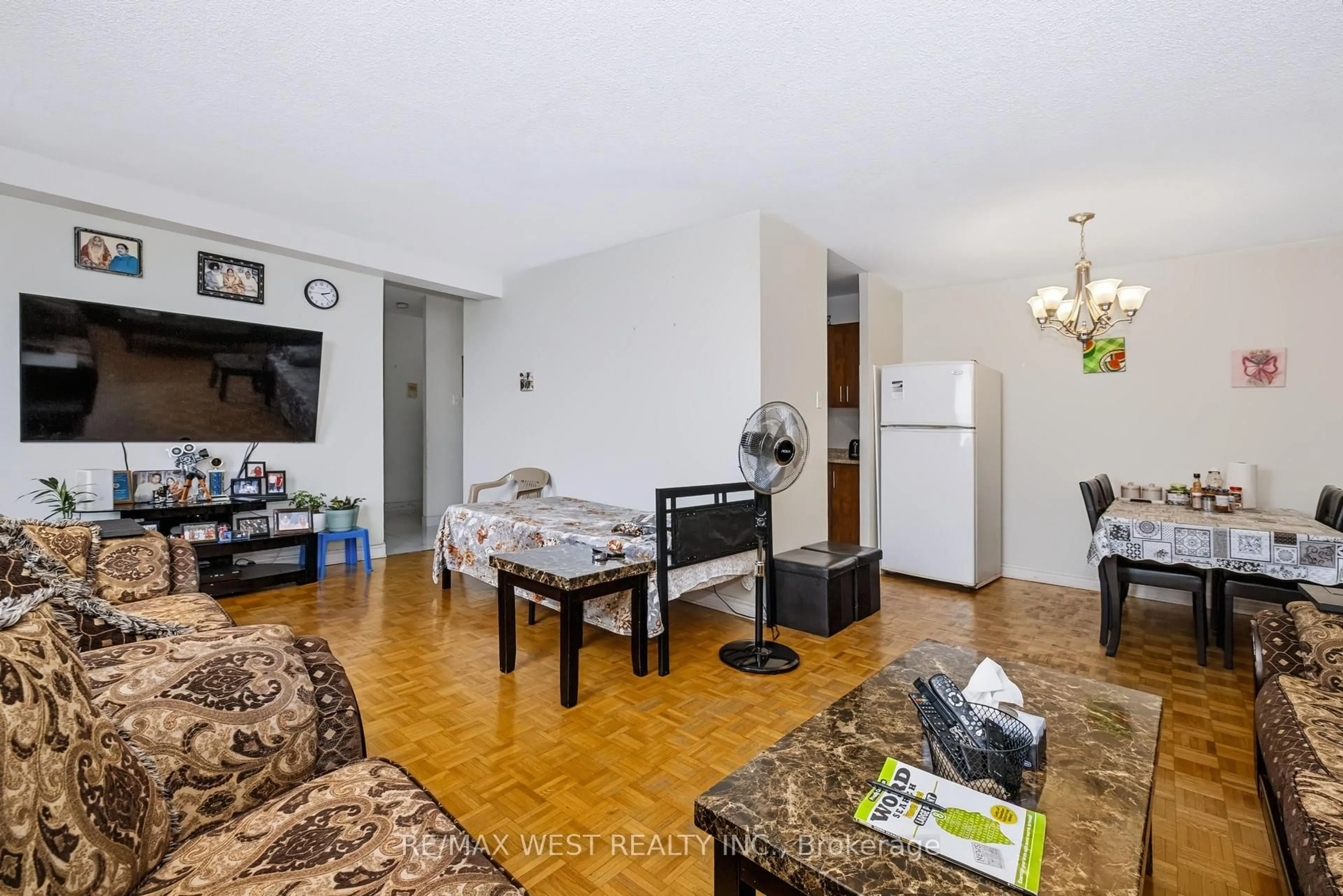 Living room with furniture, unknown for 2645 Kipling Ave #506, Toronto Ontario M9V 3S6