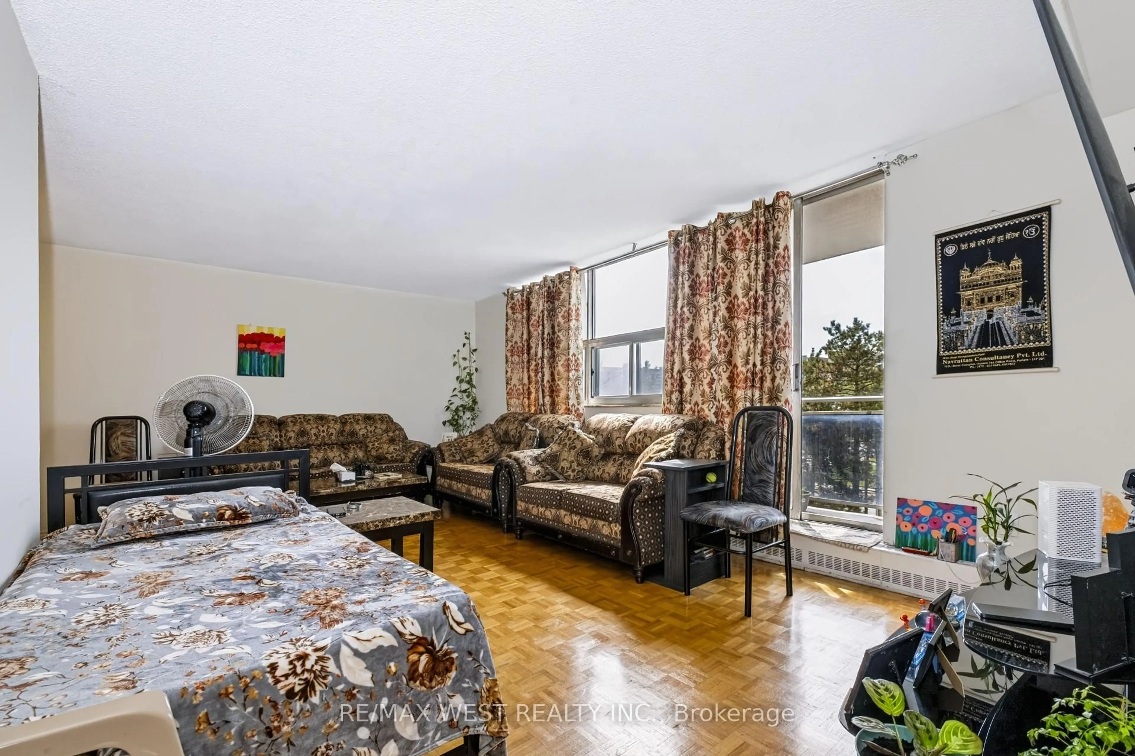 A pic of a room for 2645 Kipling Ave #506, Toronto Ontario M9V 3S6