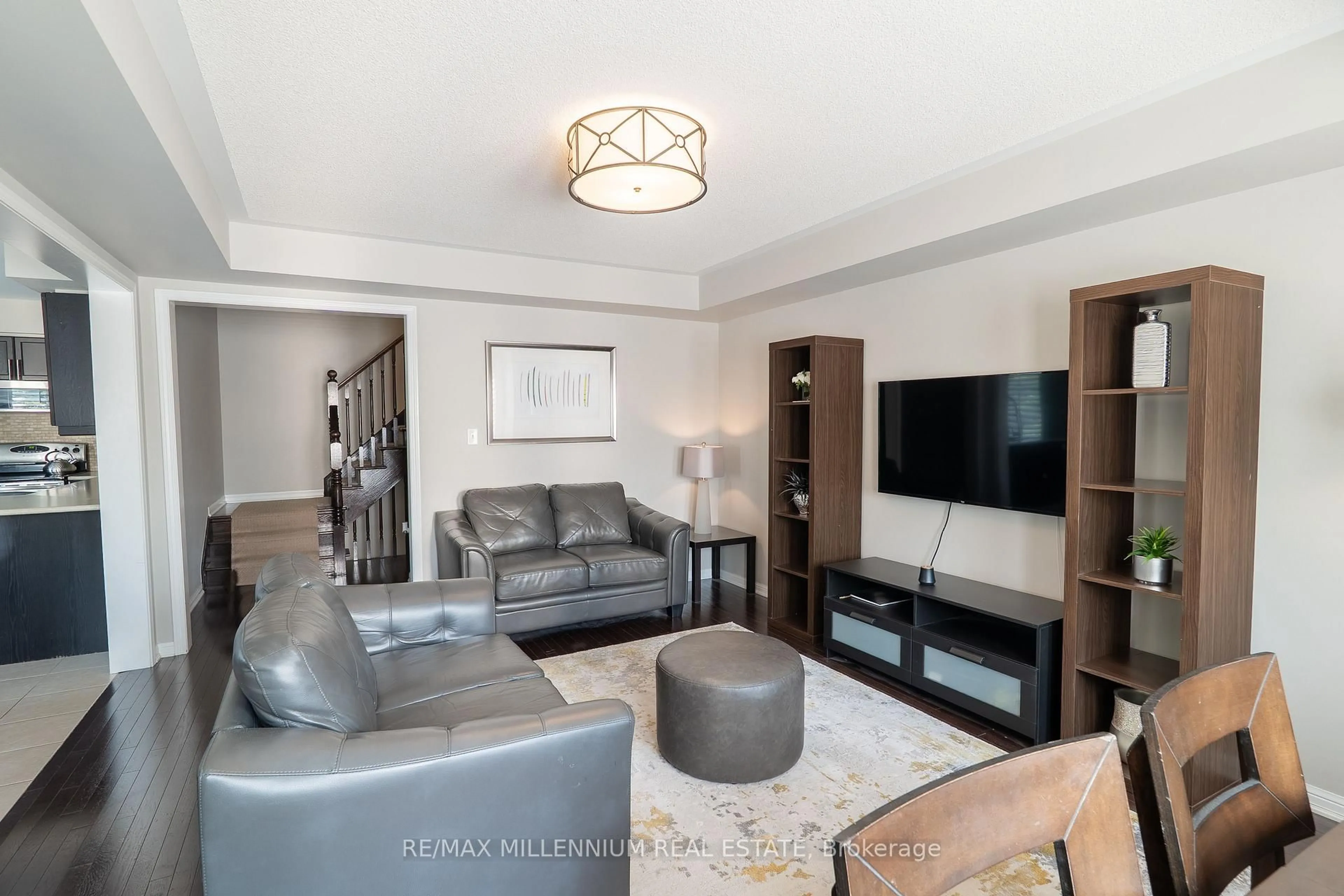 Living room with furniture, unknown for 2614 Dashwood Dr #17, Oakville Ontario L6M 0K5