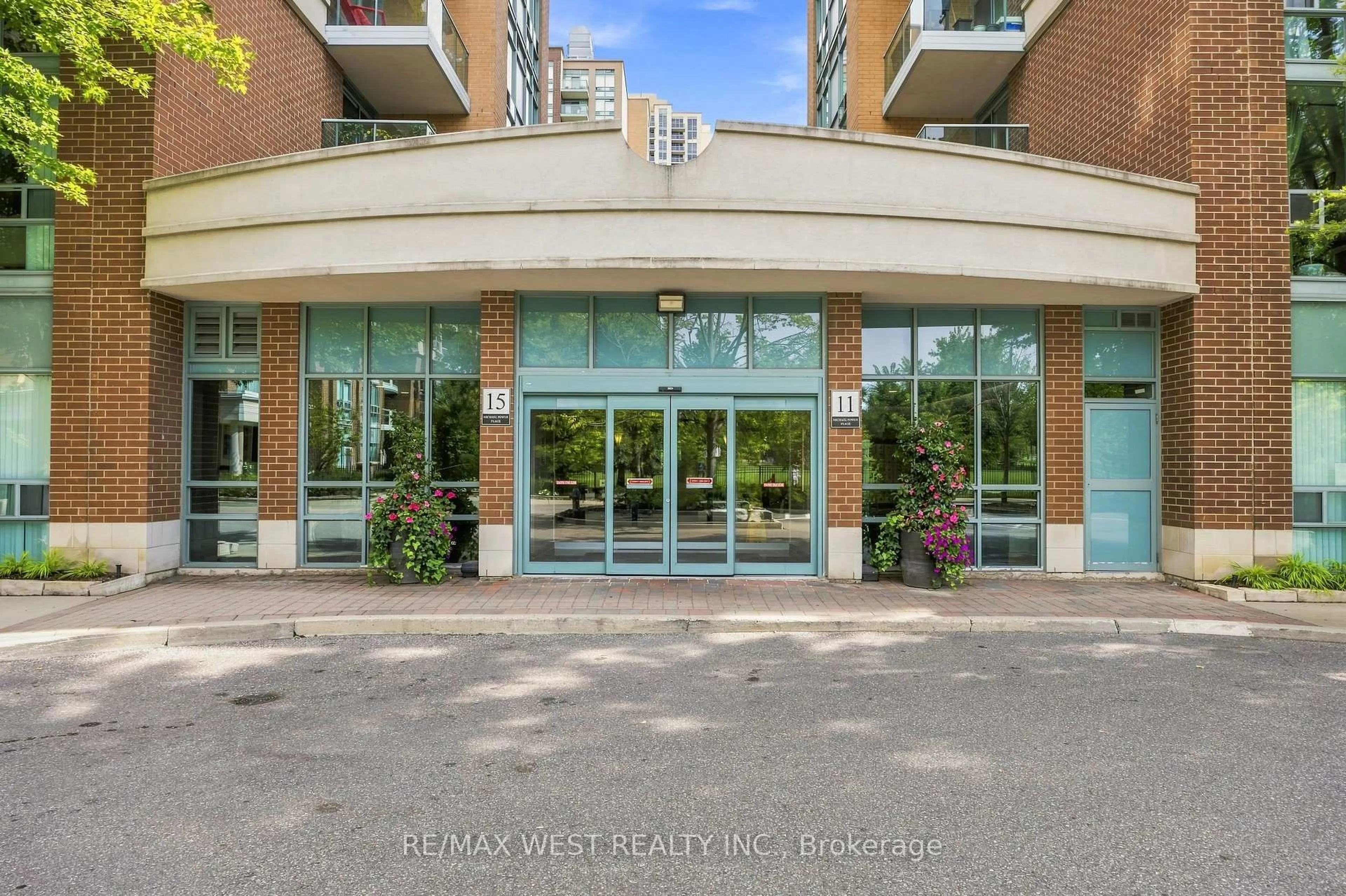 Indoor foyer for 15 Michael Power Pl #809, Toronto Ontario M9A 5G4