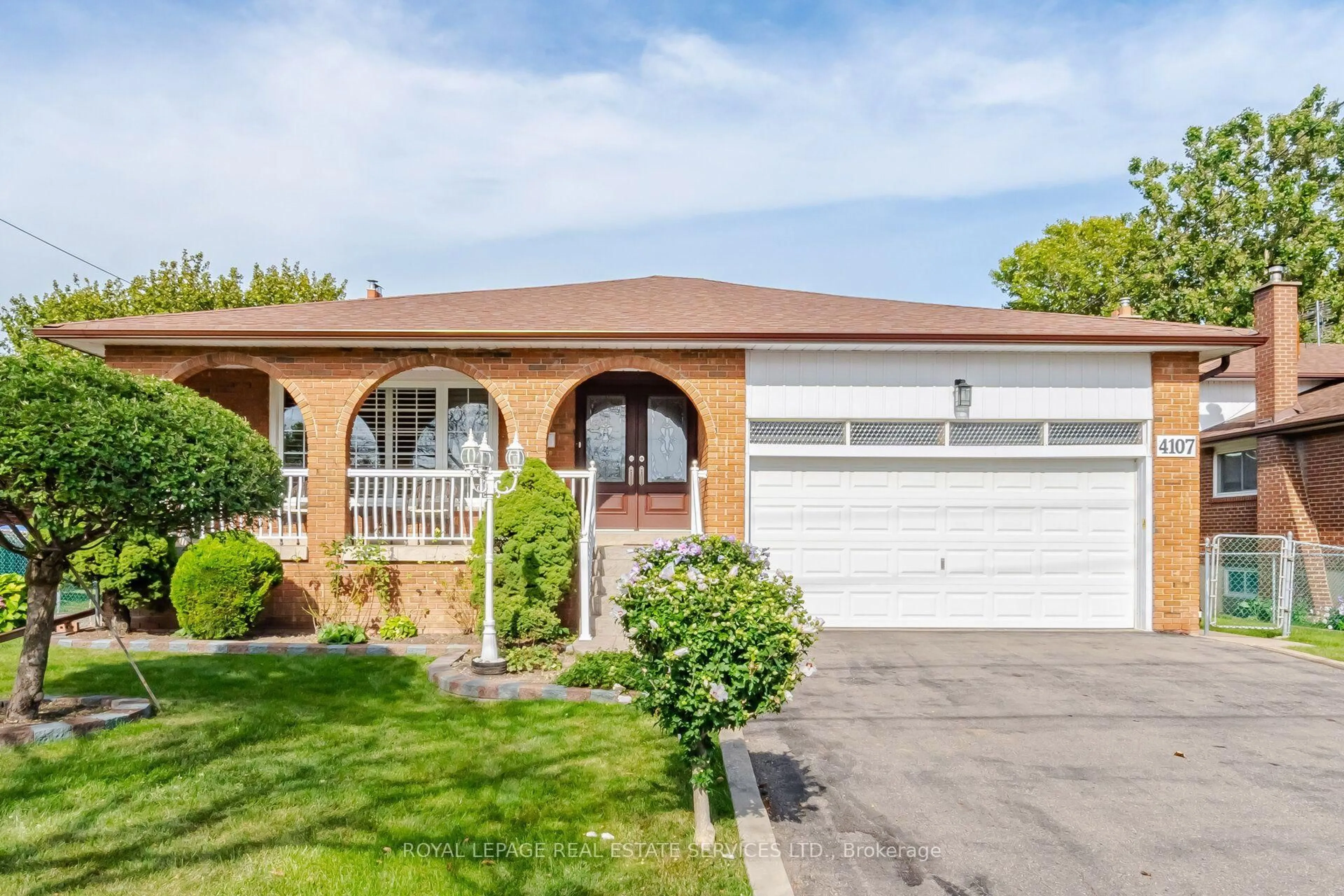 Home with brick exterior material, street for 4107 Wilcox Rd, Mississauga Ontario L4Z 1B8