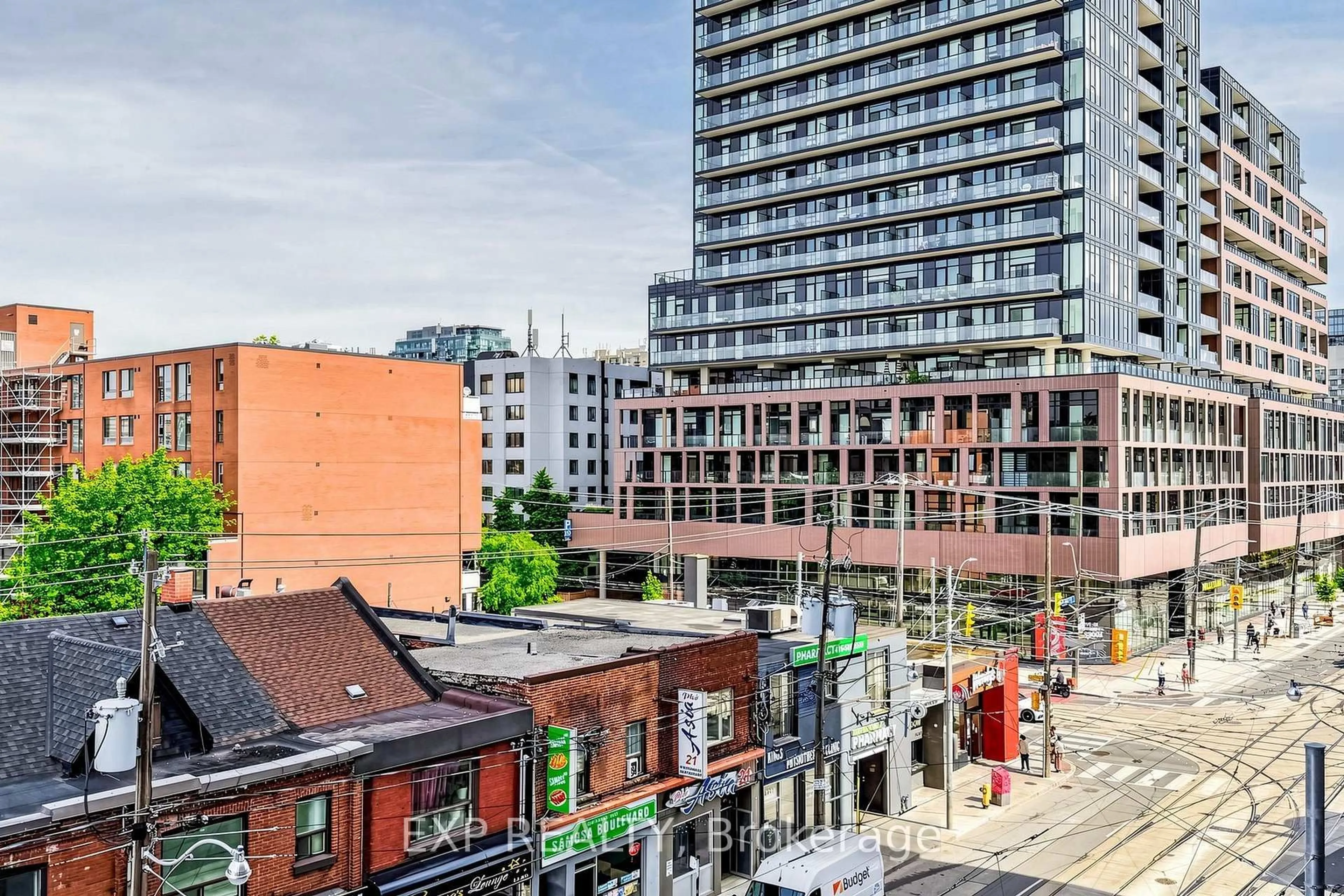 Patio, city buildings view from balcony for 270 dufferin St #318, Toronto Ontario M6C 1A7