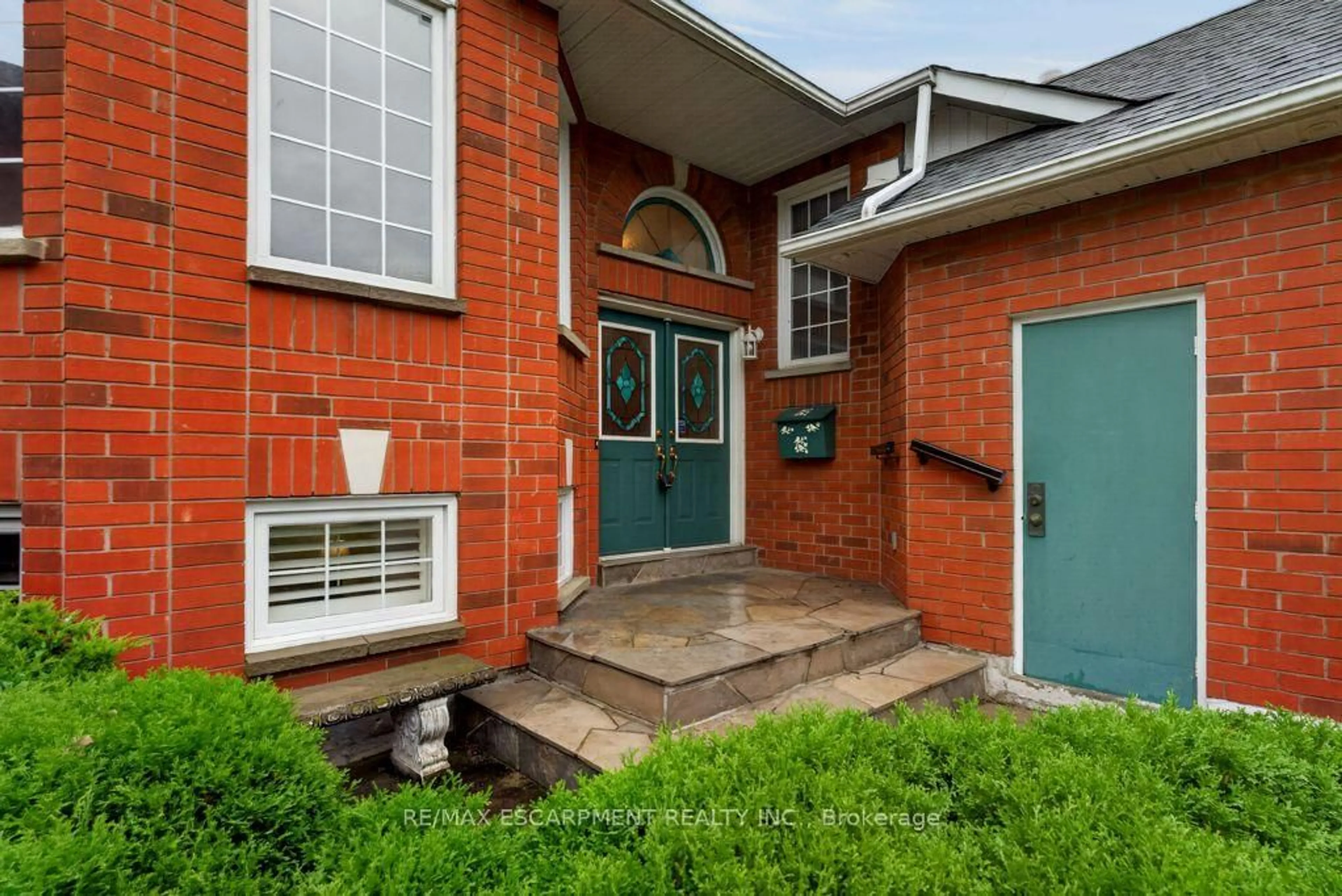 Home with brick exterior material, street for 1141 Lockhart Rd, Burlington Ontario L7S 1G8