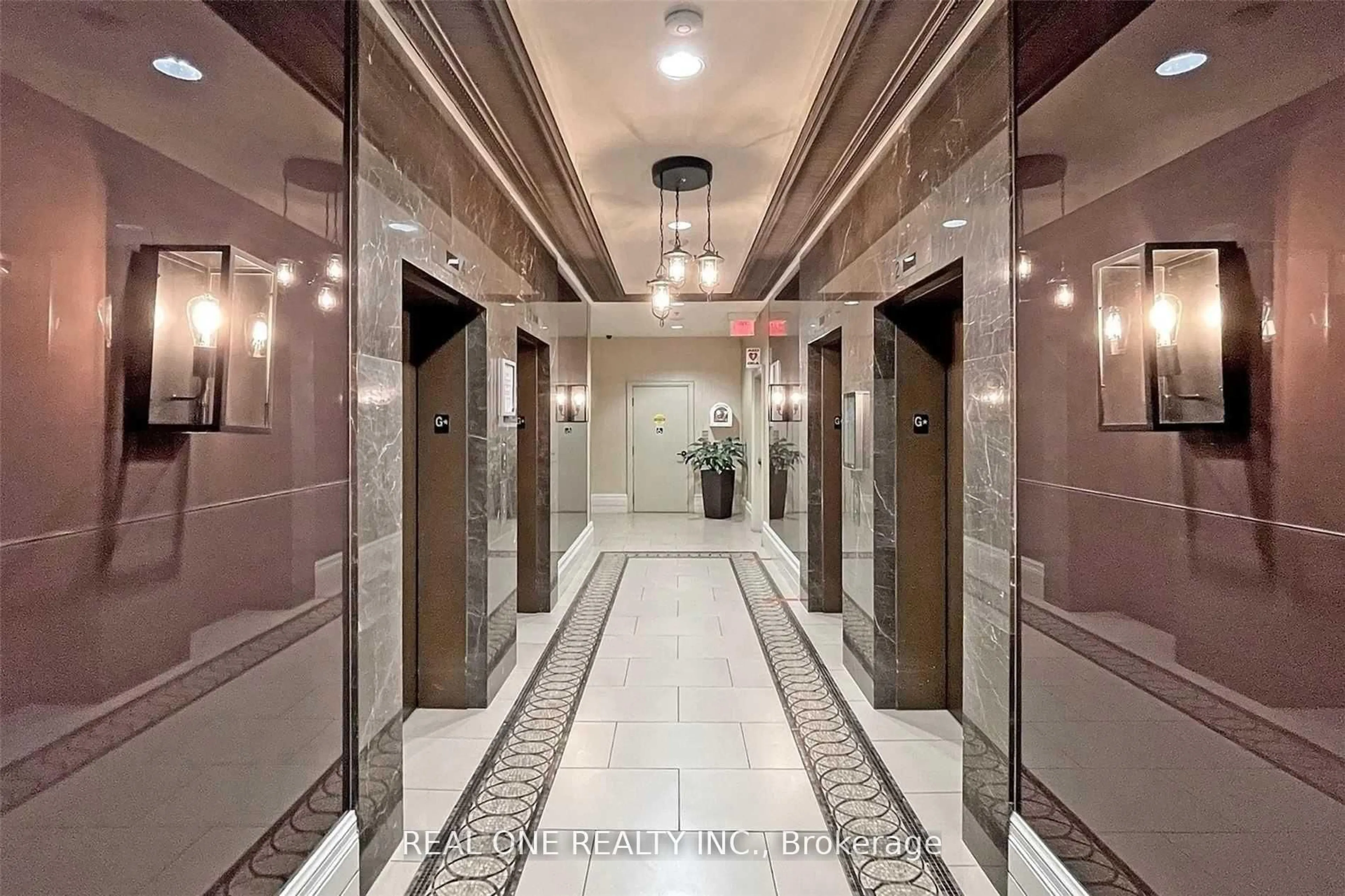 Indoor foyer for 385 Prince Of Wales Dr #1311, Mississauga Ontario L5B 0C6