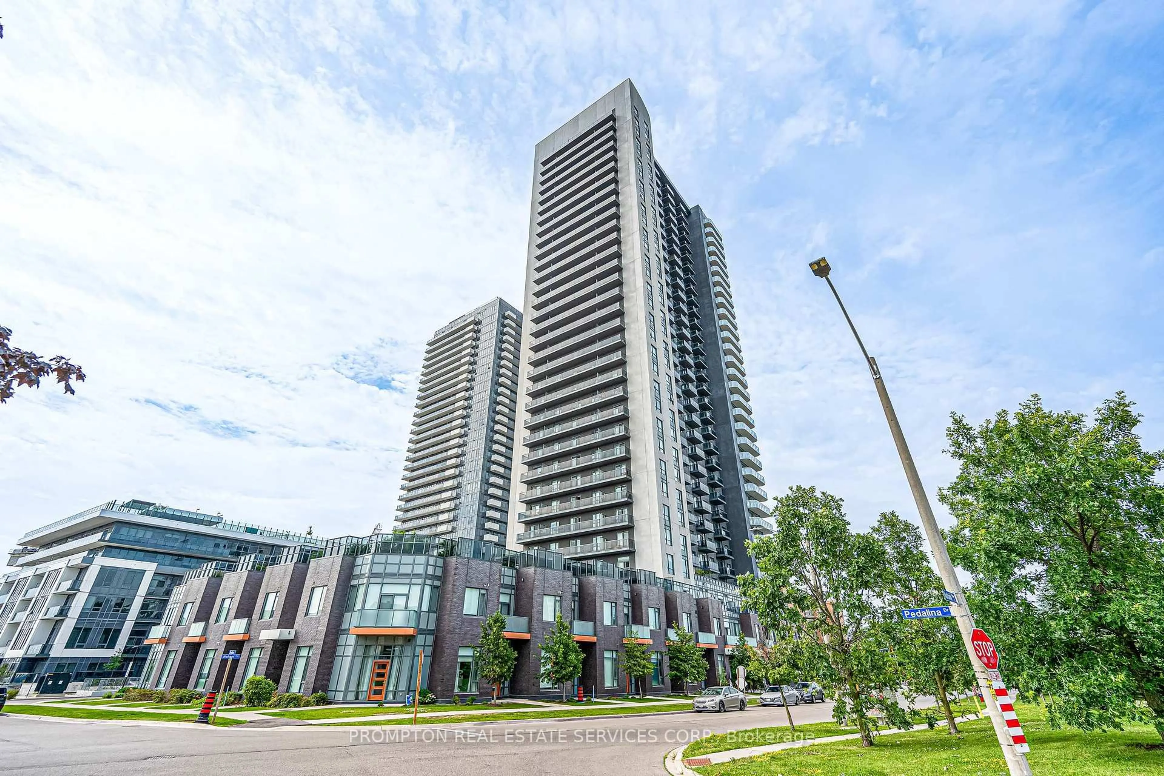 Indoor foyer for 8 Nahani Way #3320, Mississauga Ontario L4Z 4J8