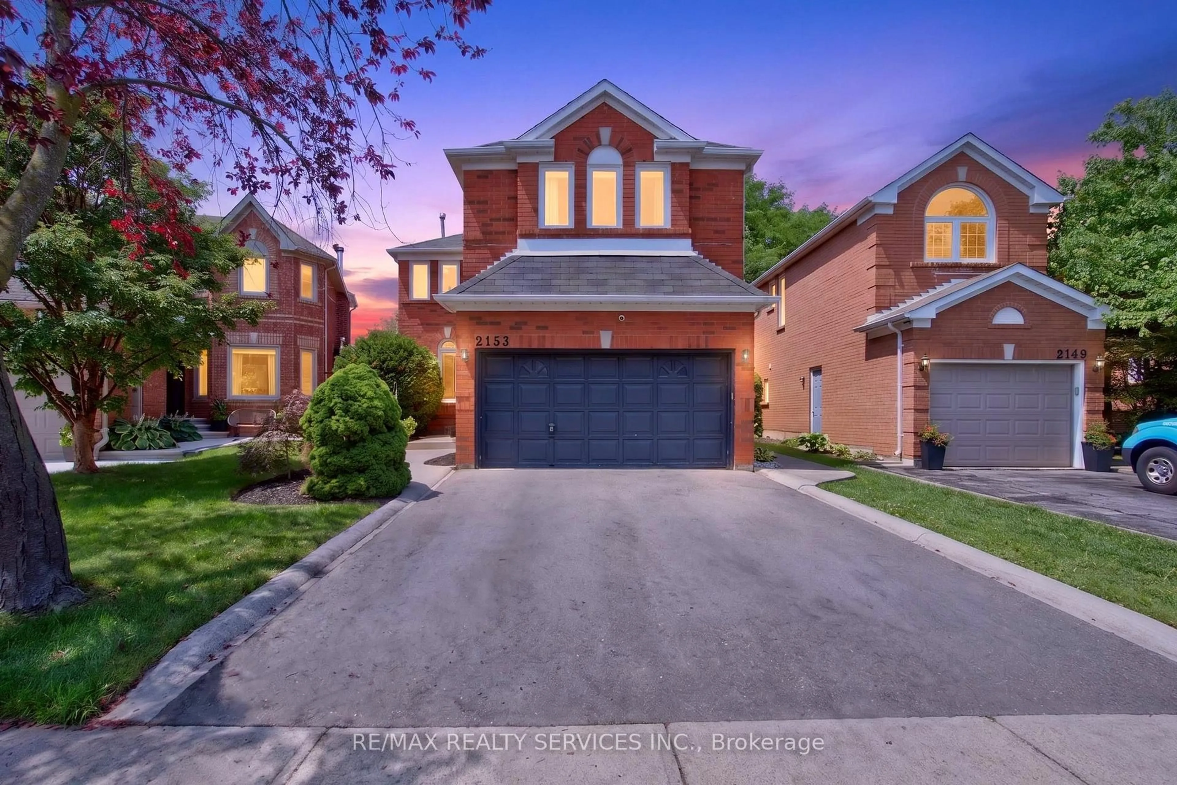 Home with brick exterior material, street for 2153 Oak Bliss Cres, Oakville Ontario L6M 3K2