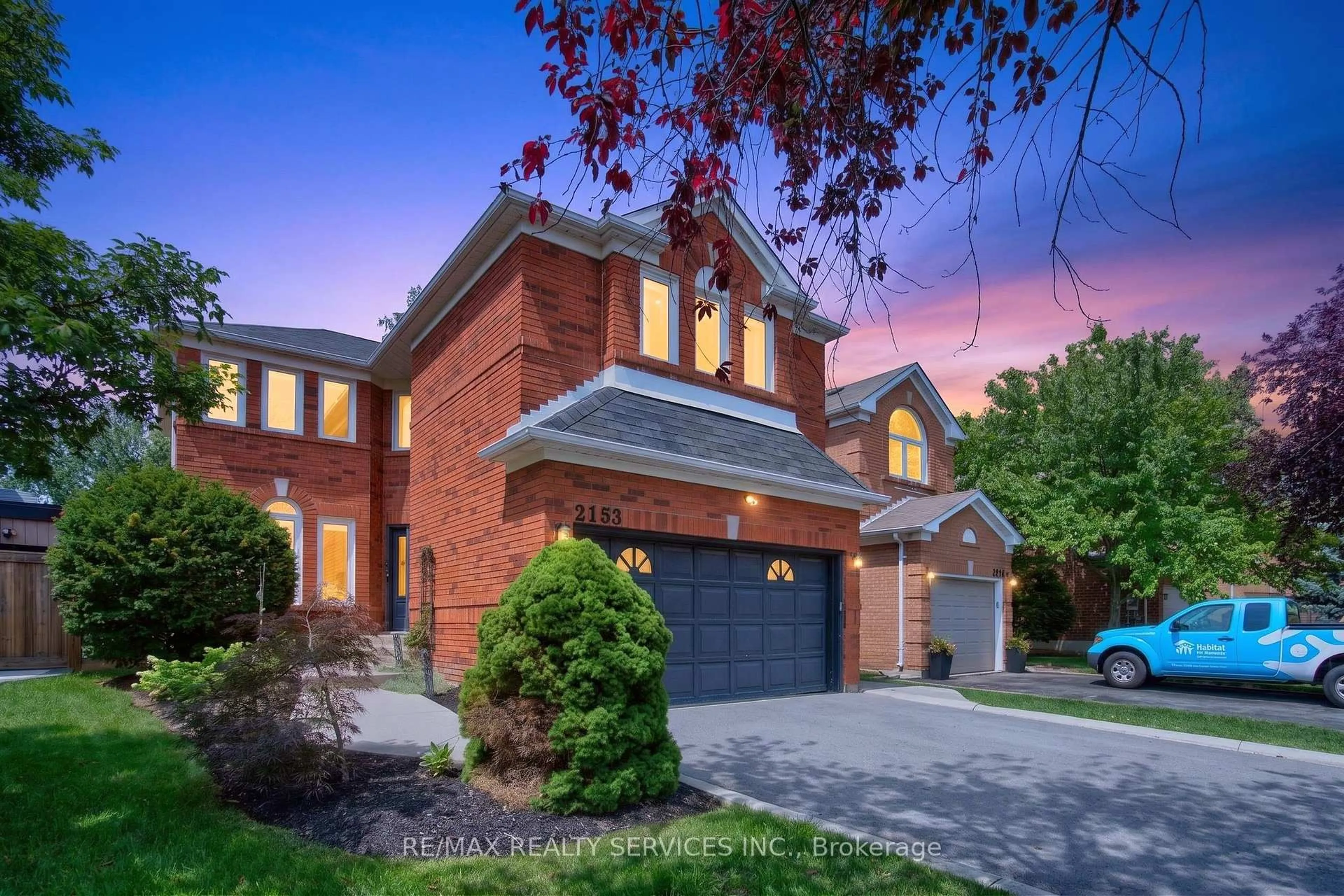 Home with brick exterior material, street for 2153 Oak Bliss Cres, Oakville Ontario L6M 3K2