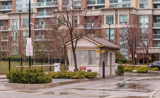 17 Michael Power Pl #509, Toronto 4