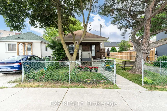 5 Laxis Ave, Toronto 2