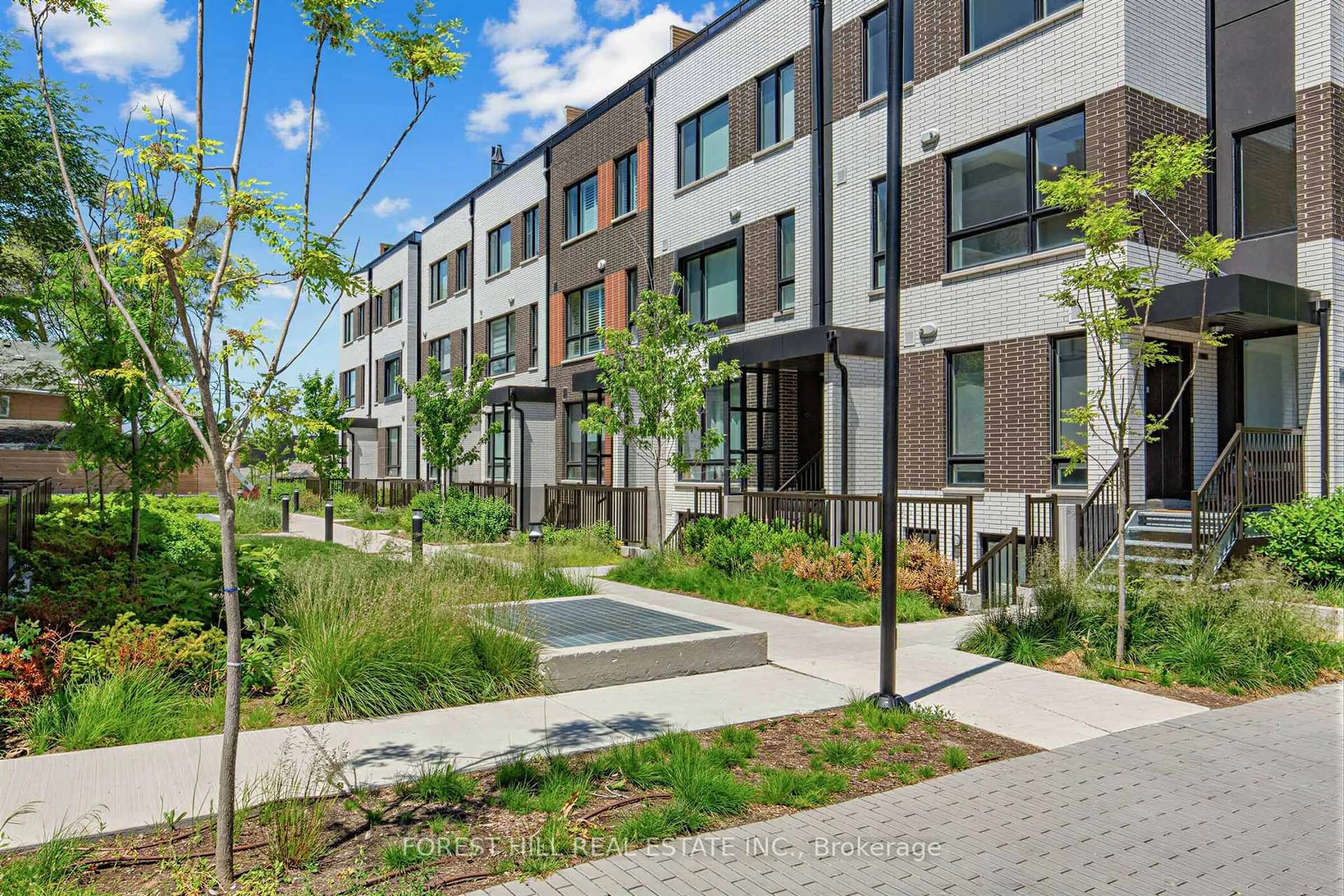Patio, street for 40 Ed Clark Gdns #2, Toronto Ontario M6N 0B5