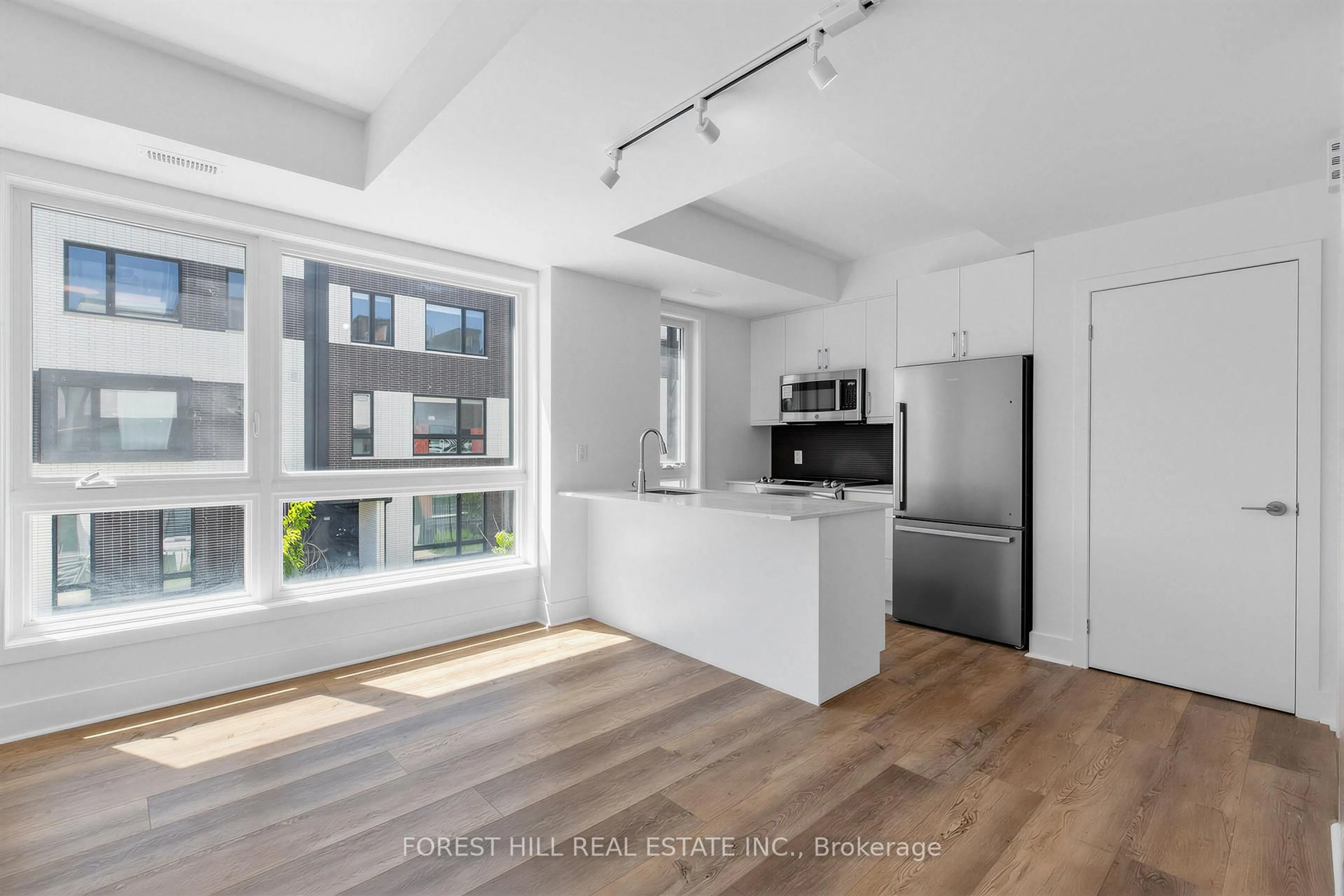 Open concept kitchen, unknown for 40 Ed Clark Gdns #2, Toronto Ontario M6N 0B5