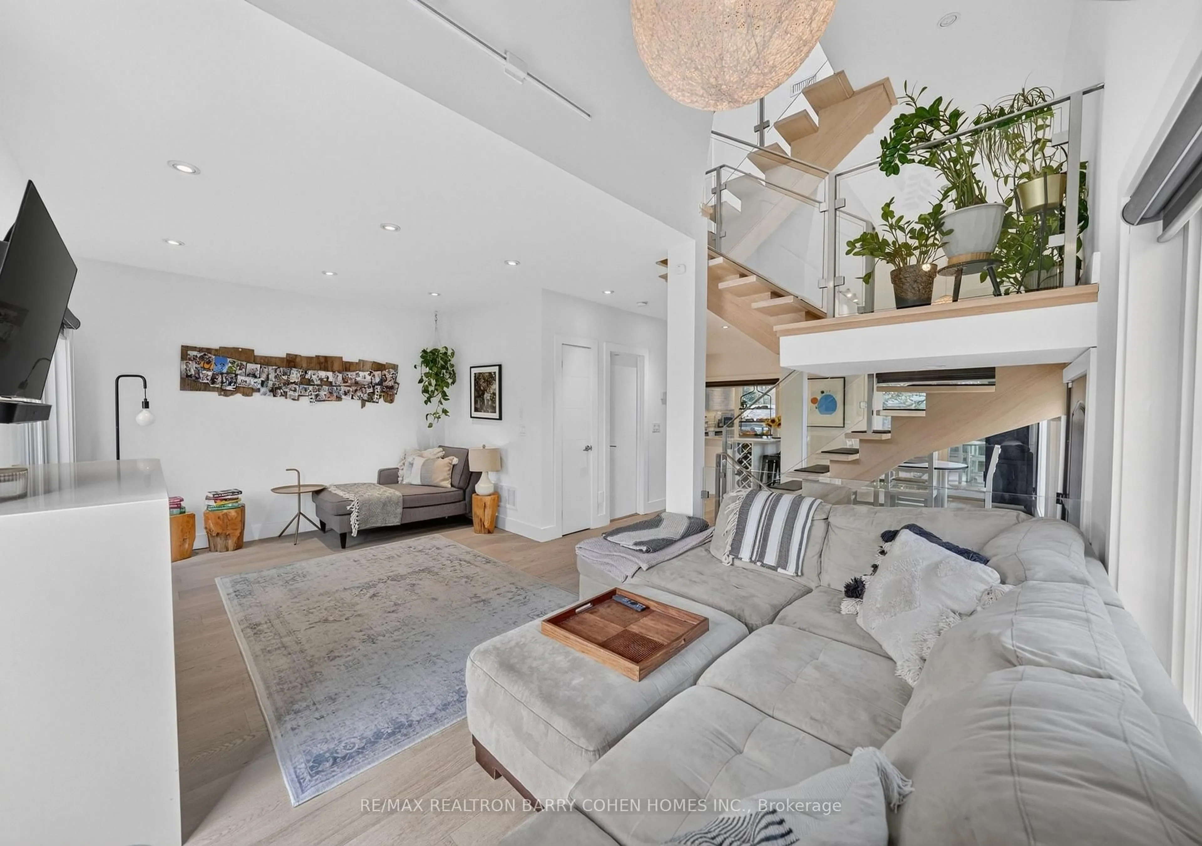 Living room with furniture, unknown for 120 Hope St, Toronto Ontario M6E 1K1