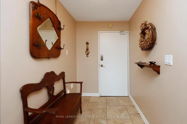 965 Inverhouse Dr #1103, Mississauga 5