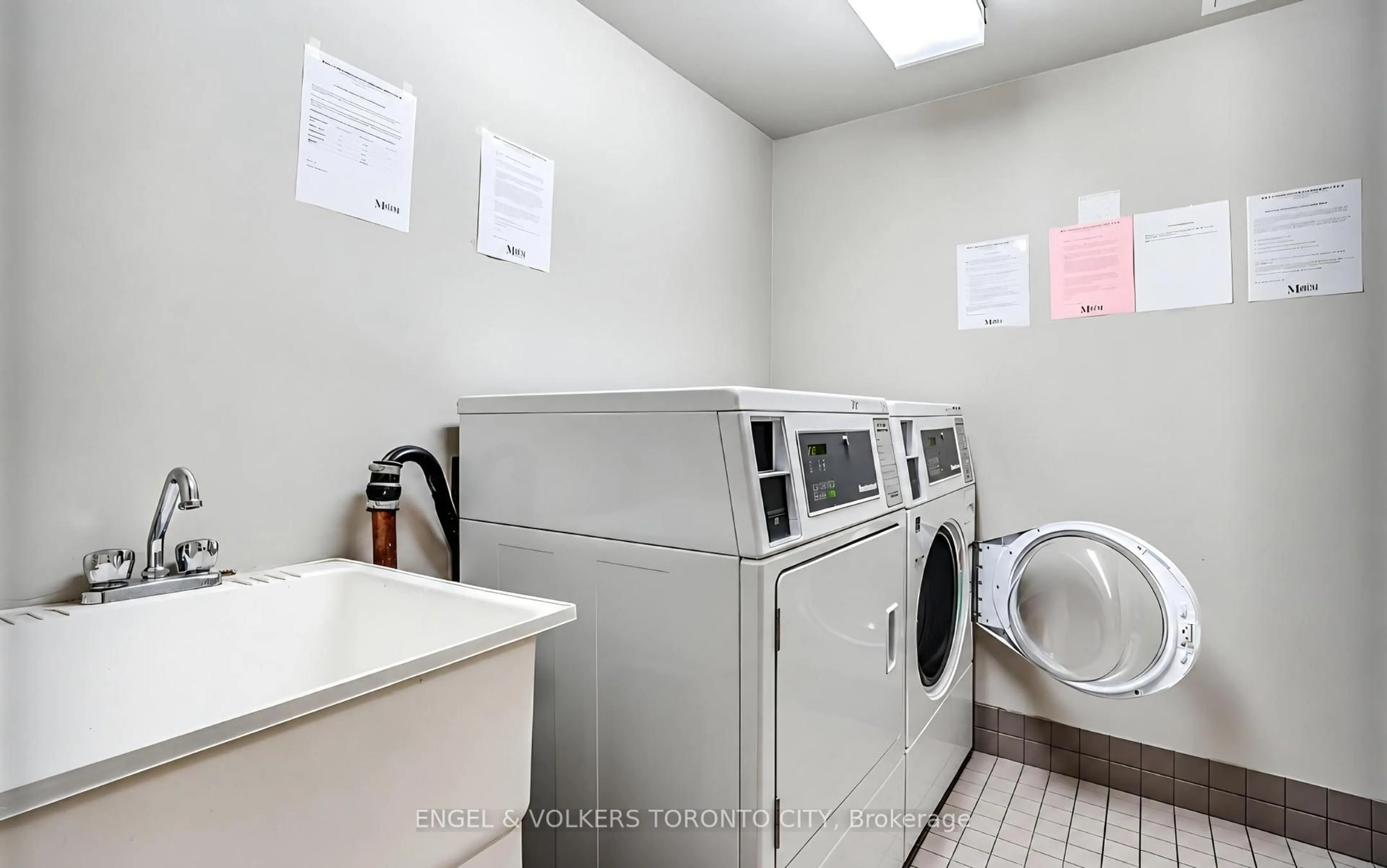 trreb/IMG-W13765322_0c441bc7-5f73-4d38-a090-4188510ea919-l.jpg