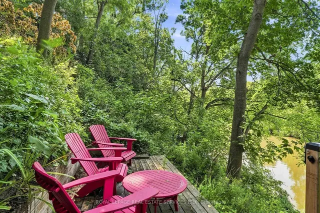 372 Trafalgar Rd, Oakville 2