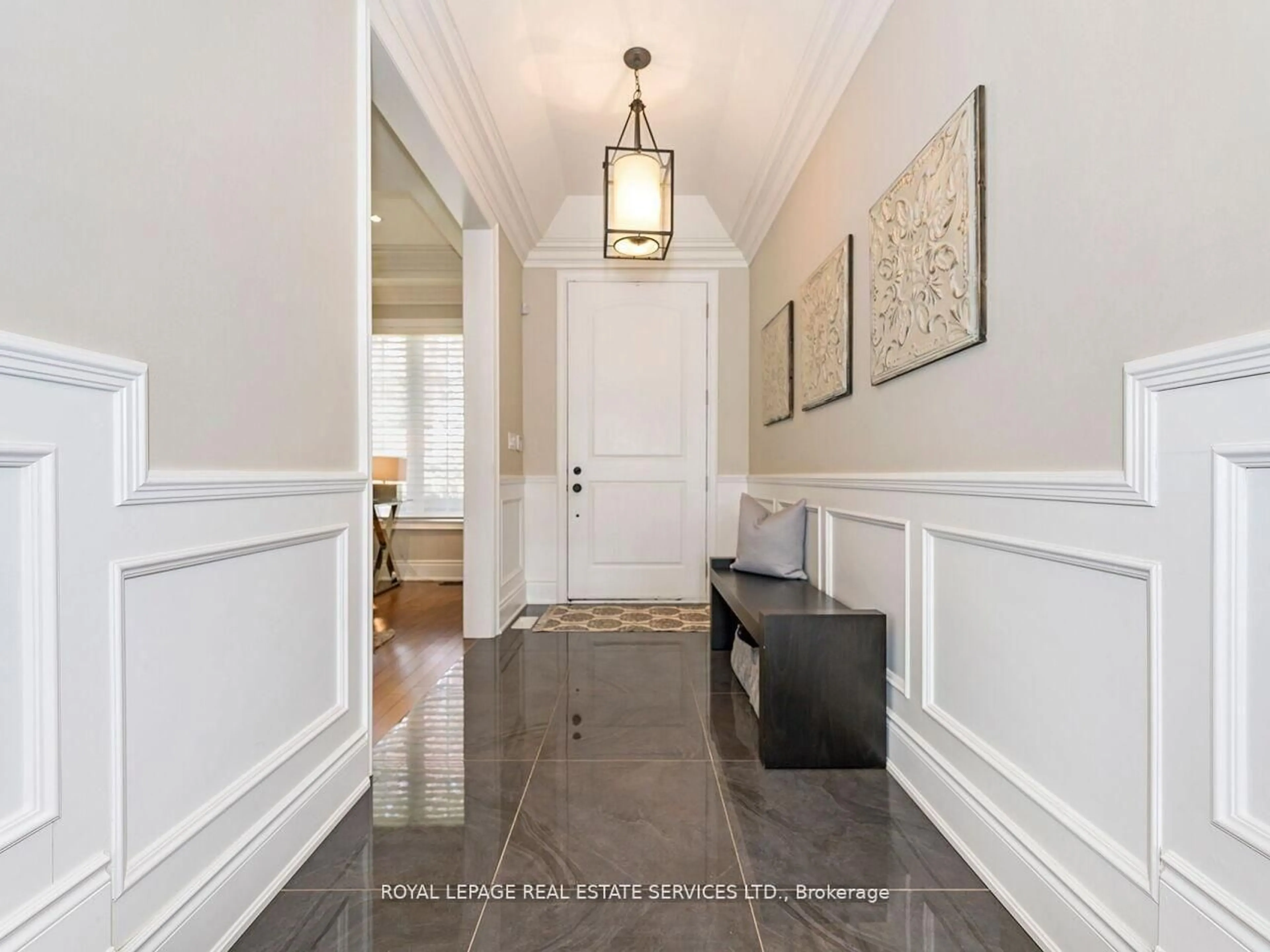 Indoor entryway for 24 Jopling Ave, Toronto Ontario M9B 4E7