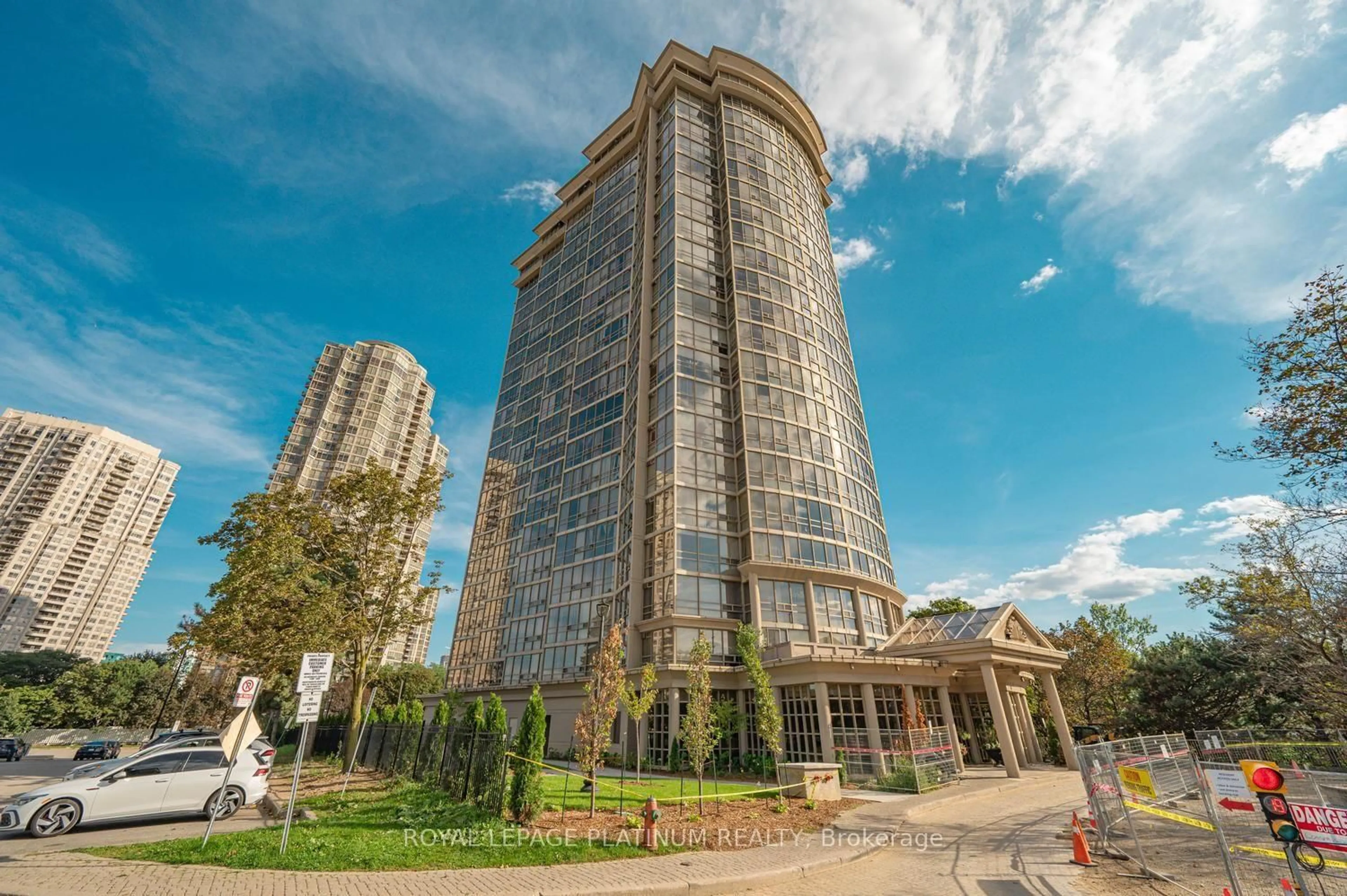 Unknown for 50 Eglinton Ave #708, Mississauga Ontario L5R 3P5
