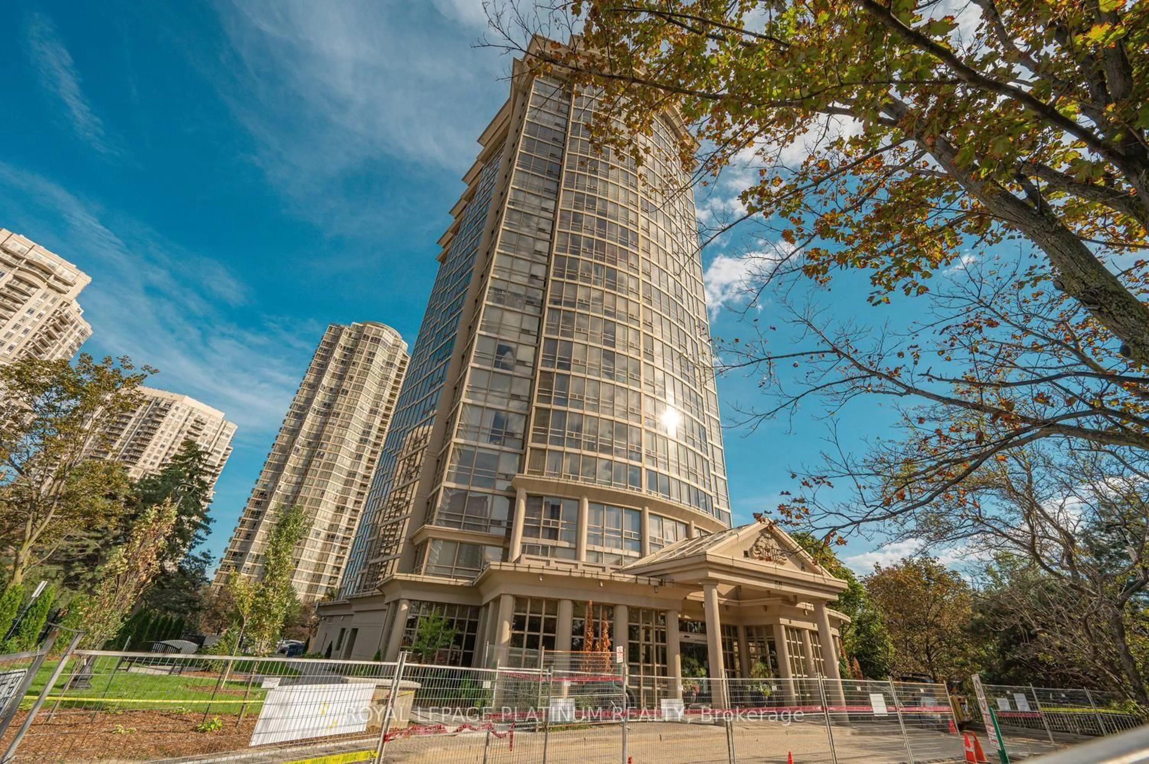 Unknown for 50 Eglinton Ave #708, Mississauga Ontario L5R 3P5