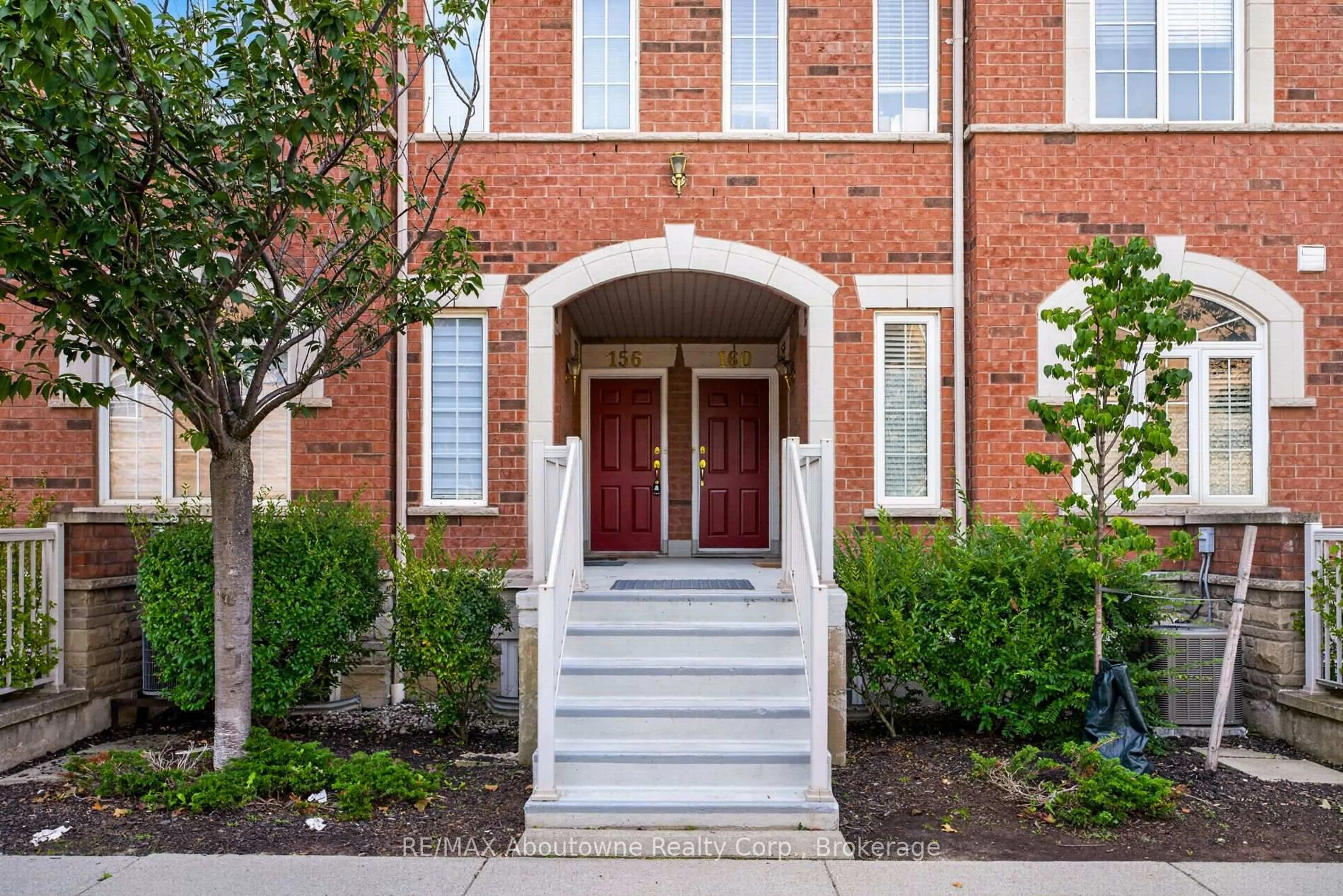 Home with brick exterior material, street for 601 Shoreline Dr #156, Mississauga Ontario L5B 4K1