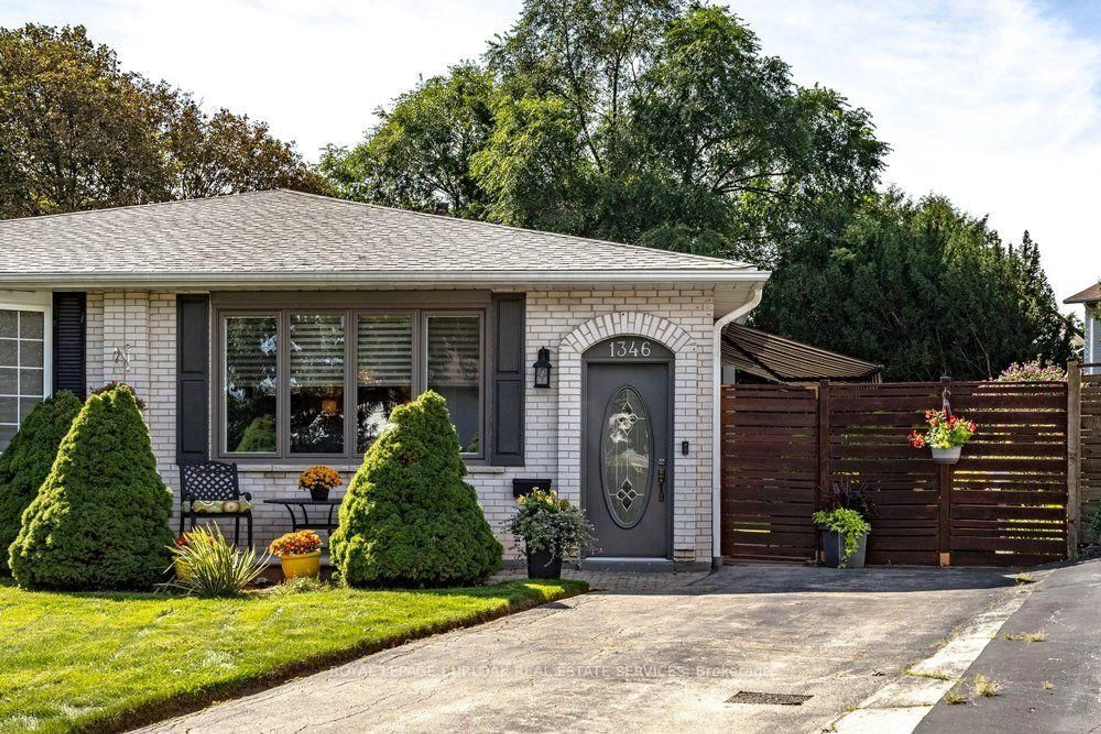 Home with brick exterior material, street for 1346 Roylen Rd, Oakville Ontario L6H 1V4