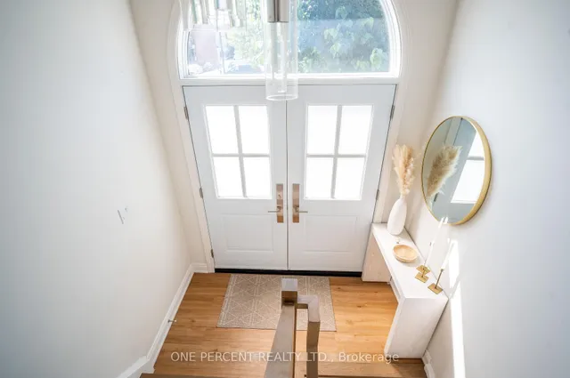 75 Plunkett Rd, Toronto 2