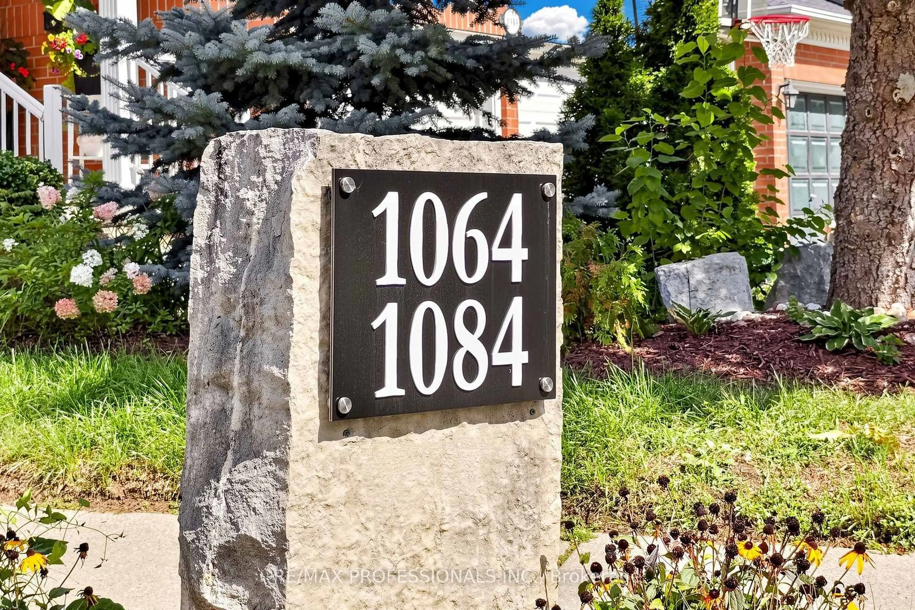 Unknown for 1064 Queen St #15A, Mississauga Ontario L5H 4K3