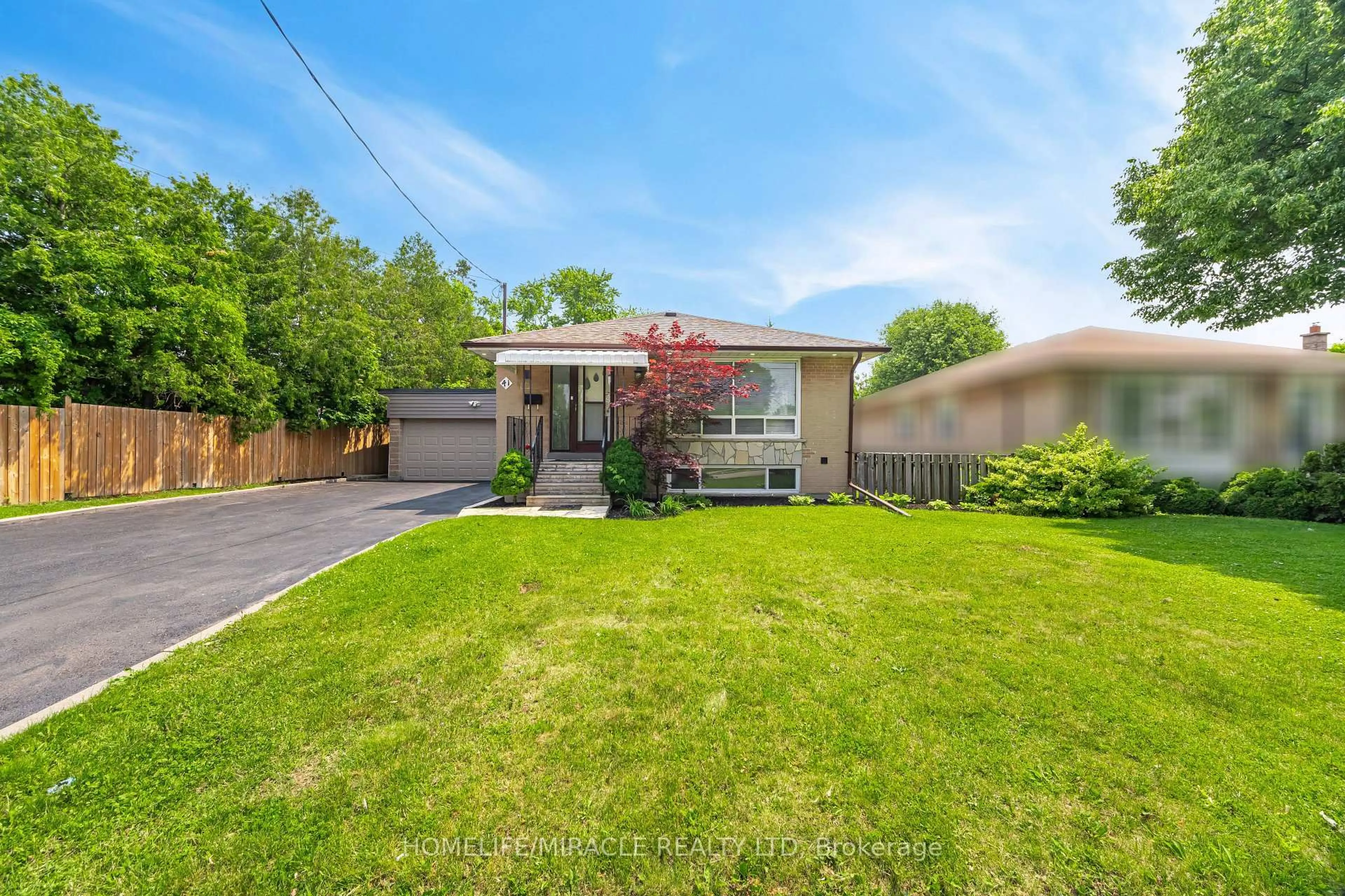 A pic from outside/outdoor area/front of a property/back of a property/a pic from drone, street for 41 Bradstock Rd, Toronto Ontario M9M 1M9