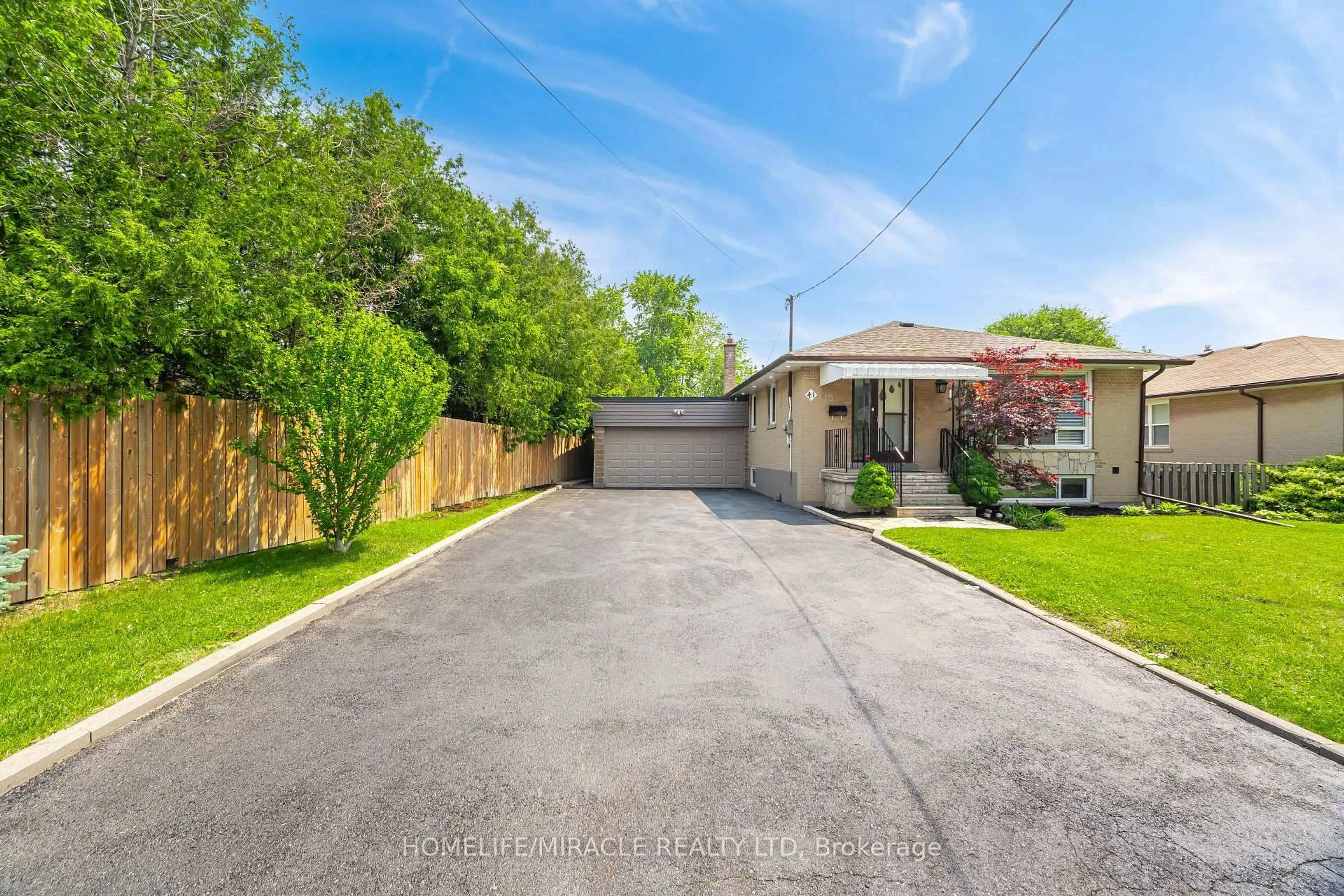 A pic from outside/outdoor area/front of a property/back of a property/a pic from drone, street for 41 Bradstock Rd, Toronto Ontario M9M 1M9