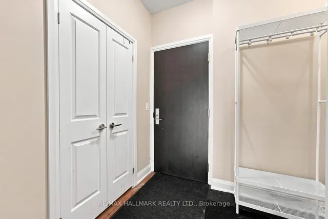 25 Fontenay Crt #905, Toronto 4